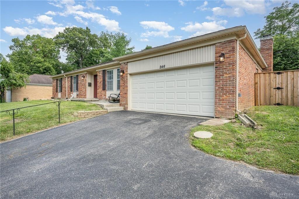 246 Crest Hill Avenue, Vandalia, Ohio 45377