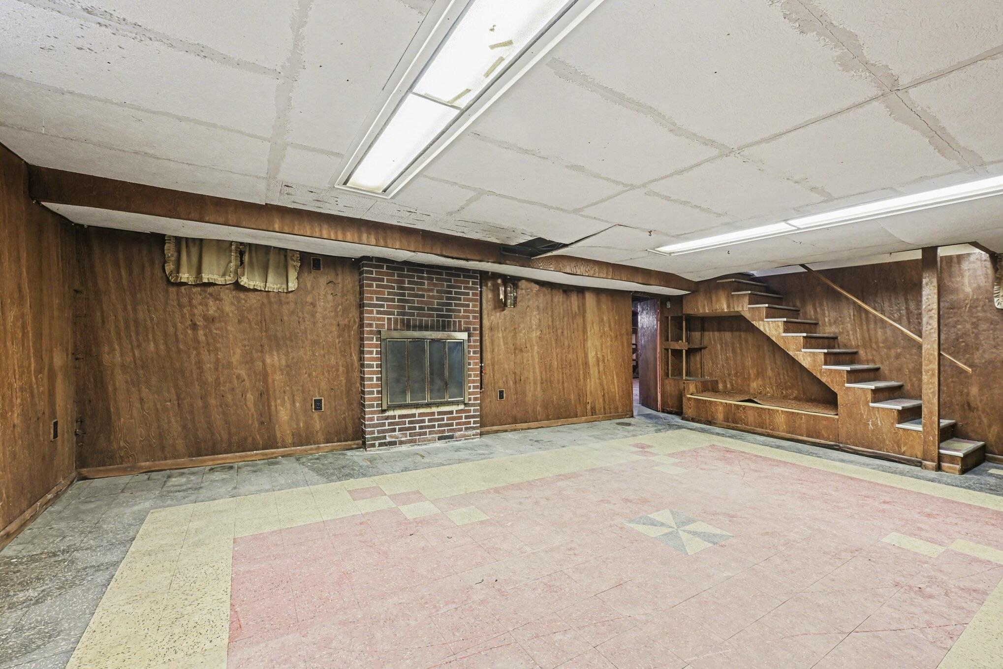 114 Cherry Lane, Wapakoneta, Ohio 45895