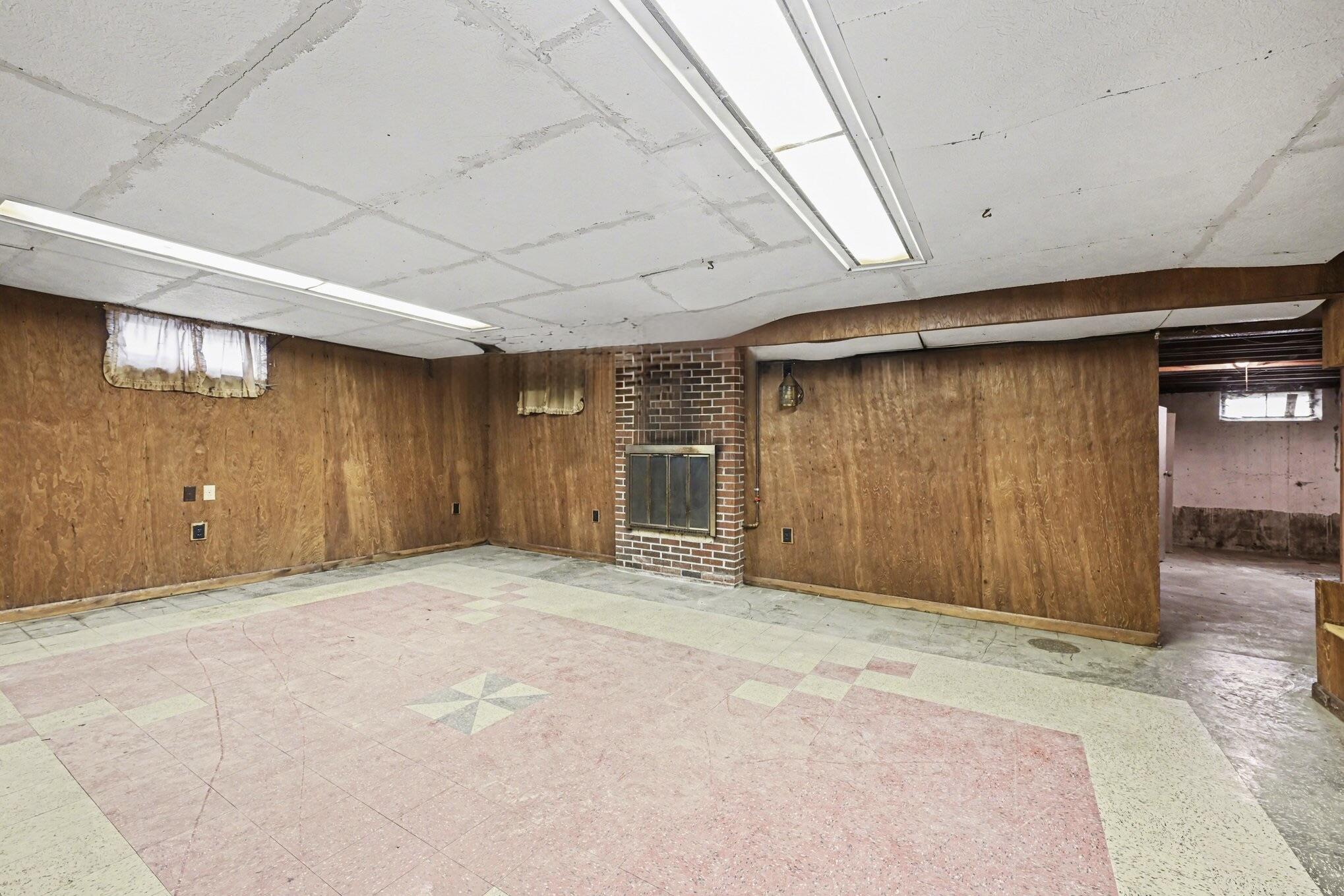 114 Cherry Lane, Wapakoneta, Ohio 45895