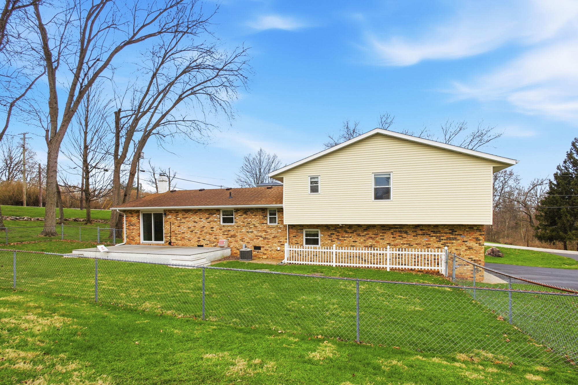 2224 Cheviot Hills Drive, Springfield, Ohio 45505
