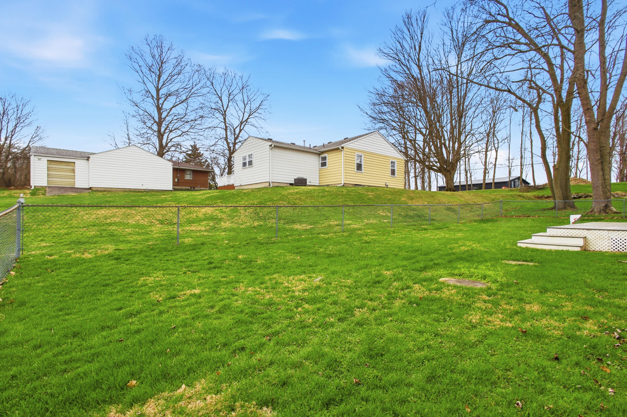 2224 Cheviot Hills Drive, Springfield, Ohio 45505