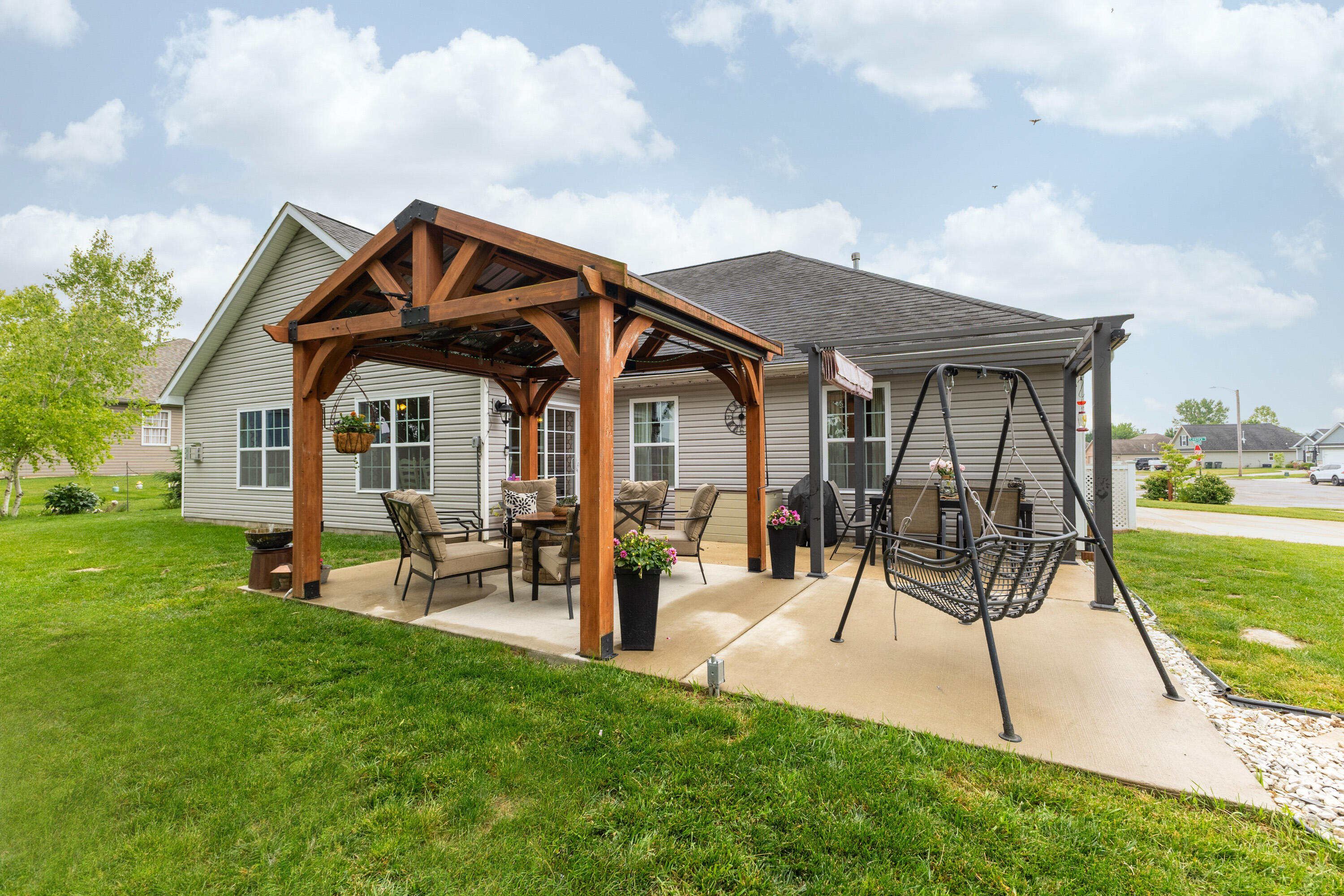 725 Loxley Lane, Troy, Ohio 45373