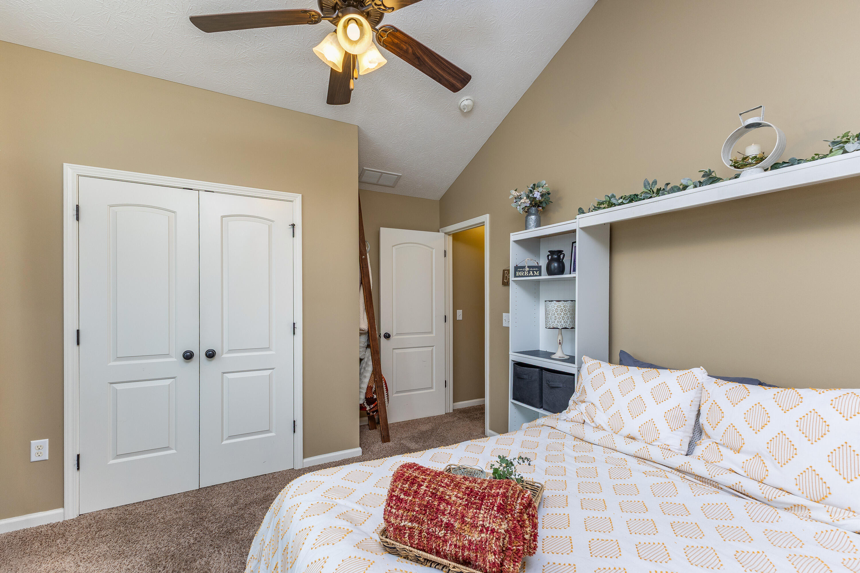 725 Loxley Lane, Troy, Ohio 45373