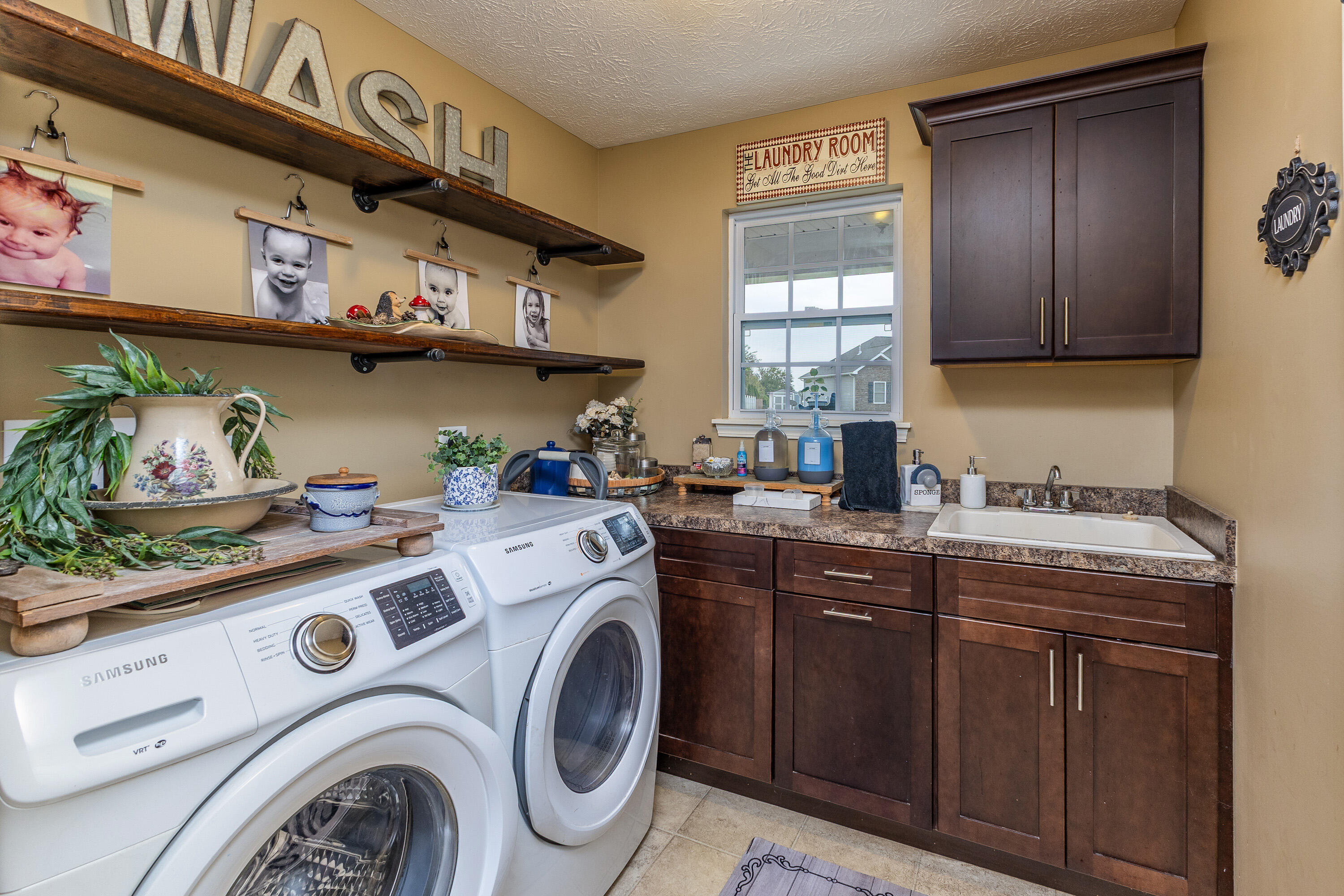 725 Loxley Lane, Troy, Ohio 45373