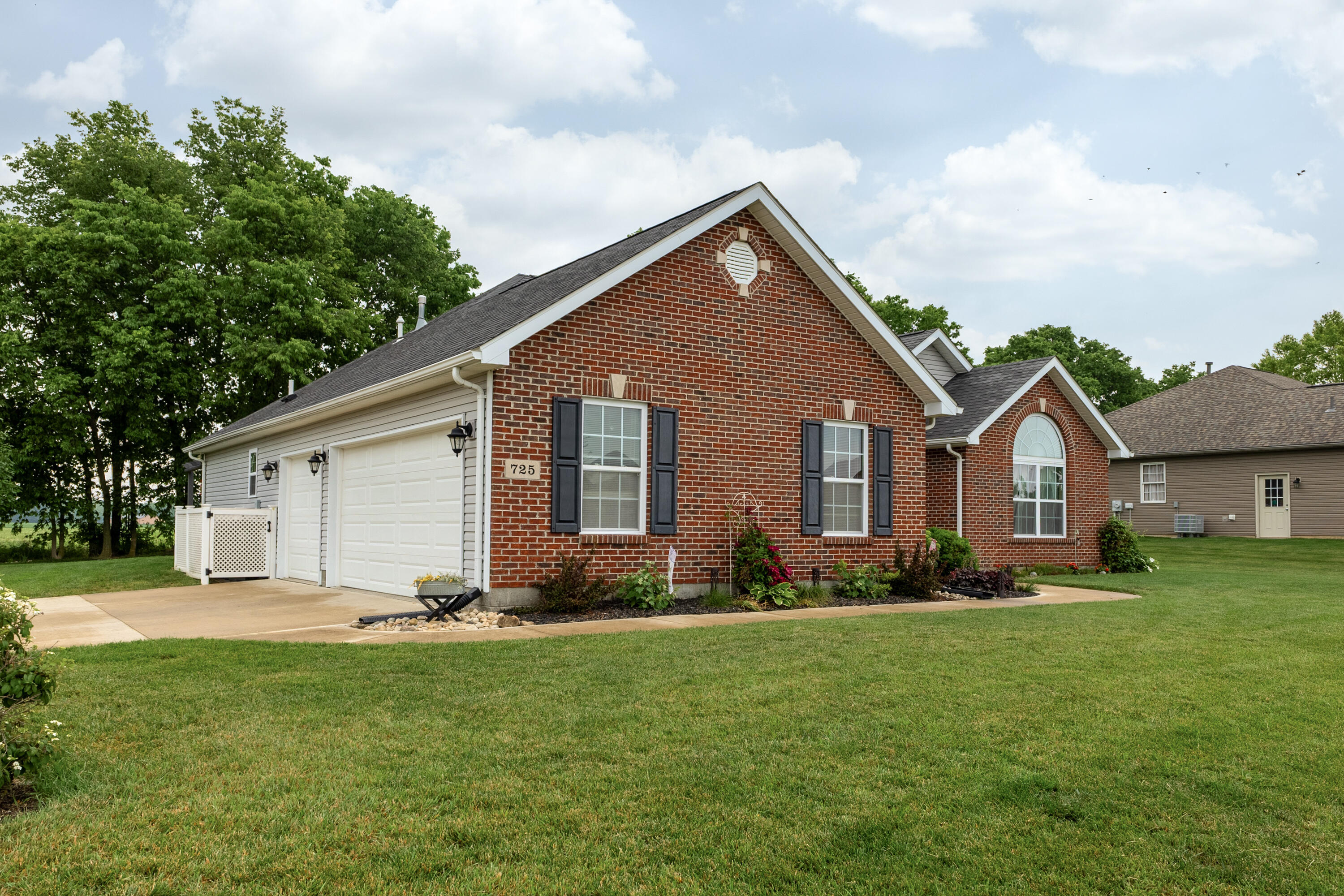 725 Loxley Lane, Troy, Ohio 45373