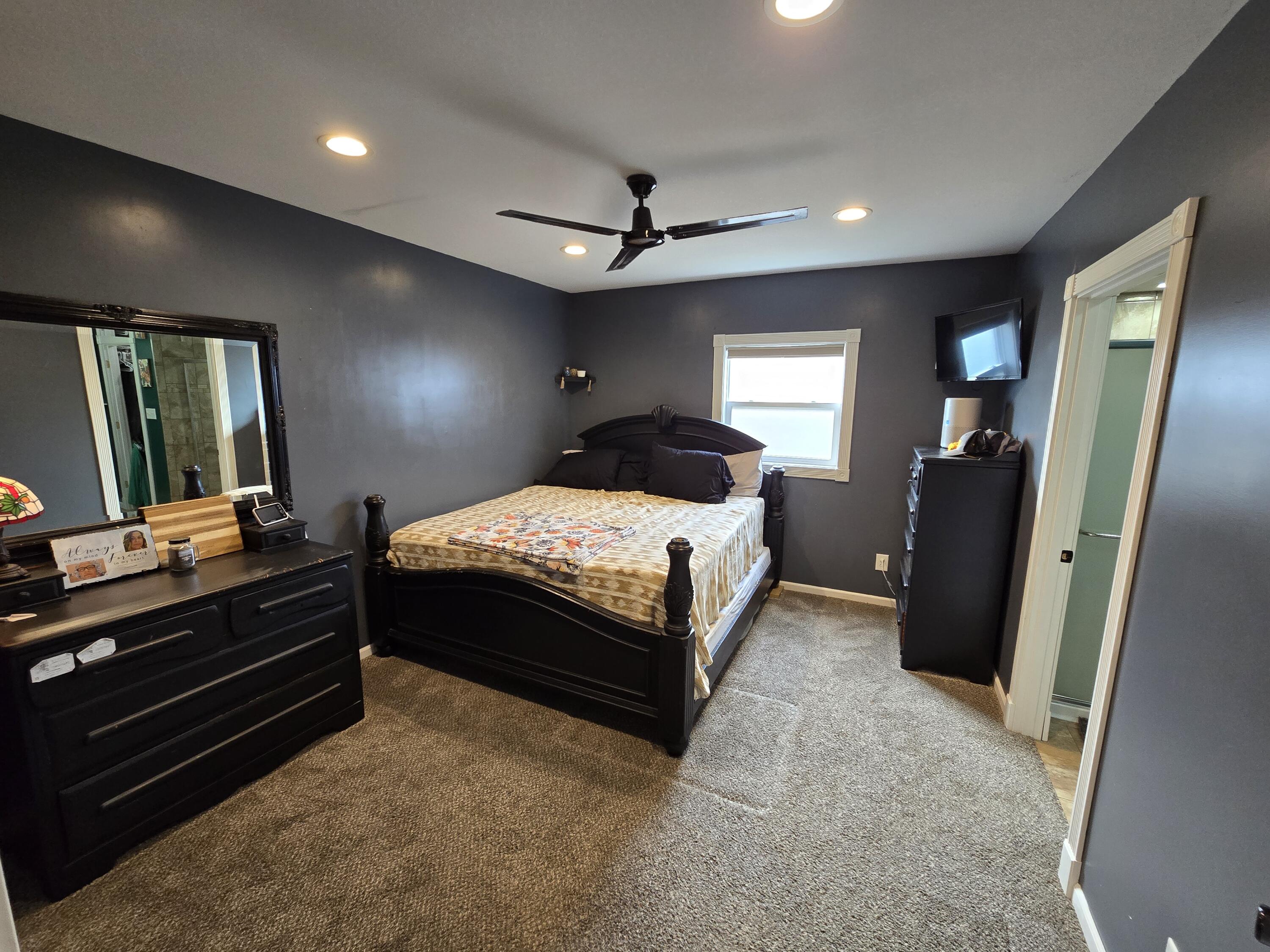 211 Wapakoneta Street, Waynesfield, Ohio 45896