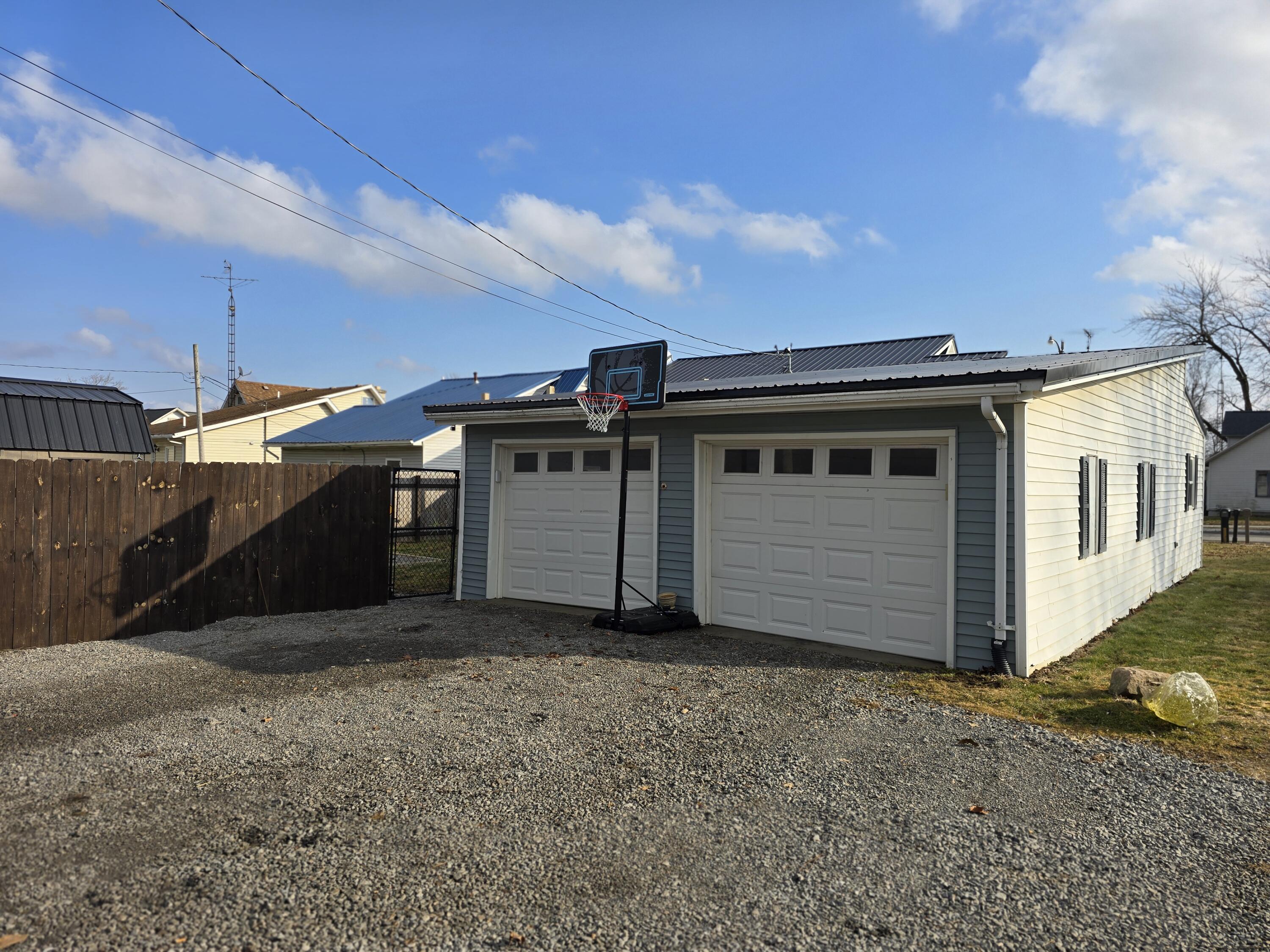 211 Wapakoneta Street, Waynesfield, Ohio 45896