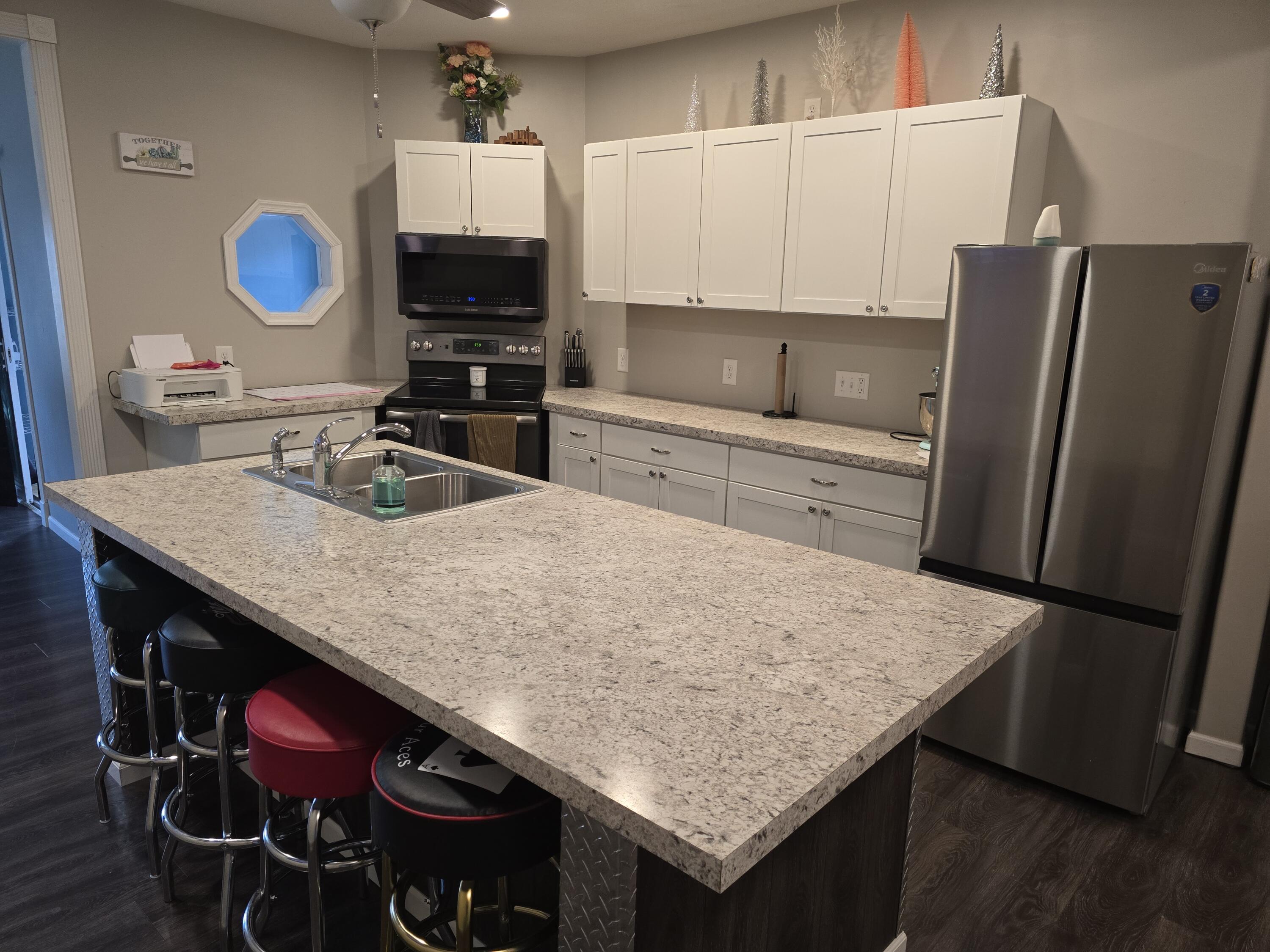 211 Wapakoneta Street, Waynesfield, Ohio 45896