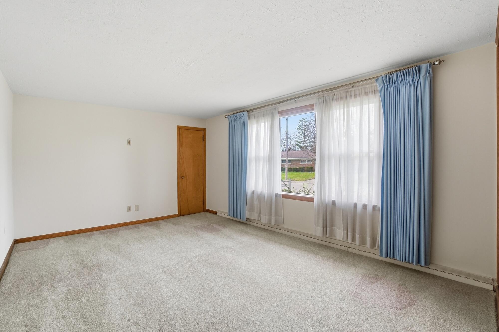 2524 Home Orchard Drive, Springfield, Ohio 45503