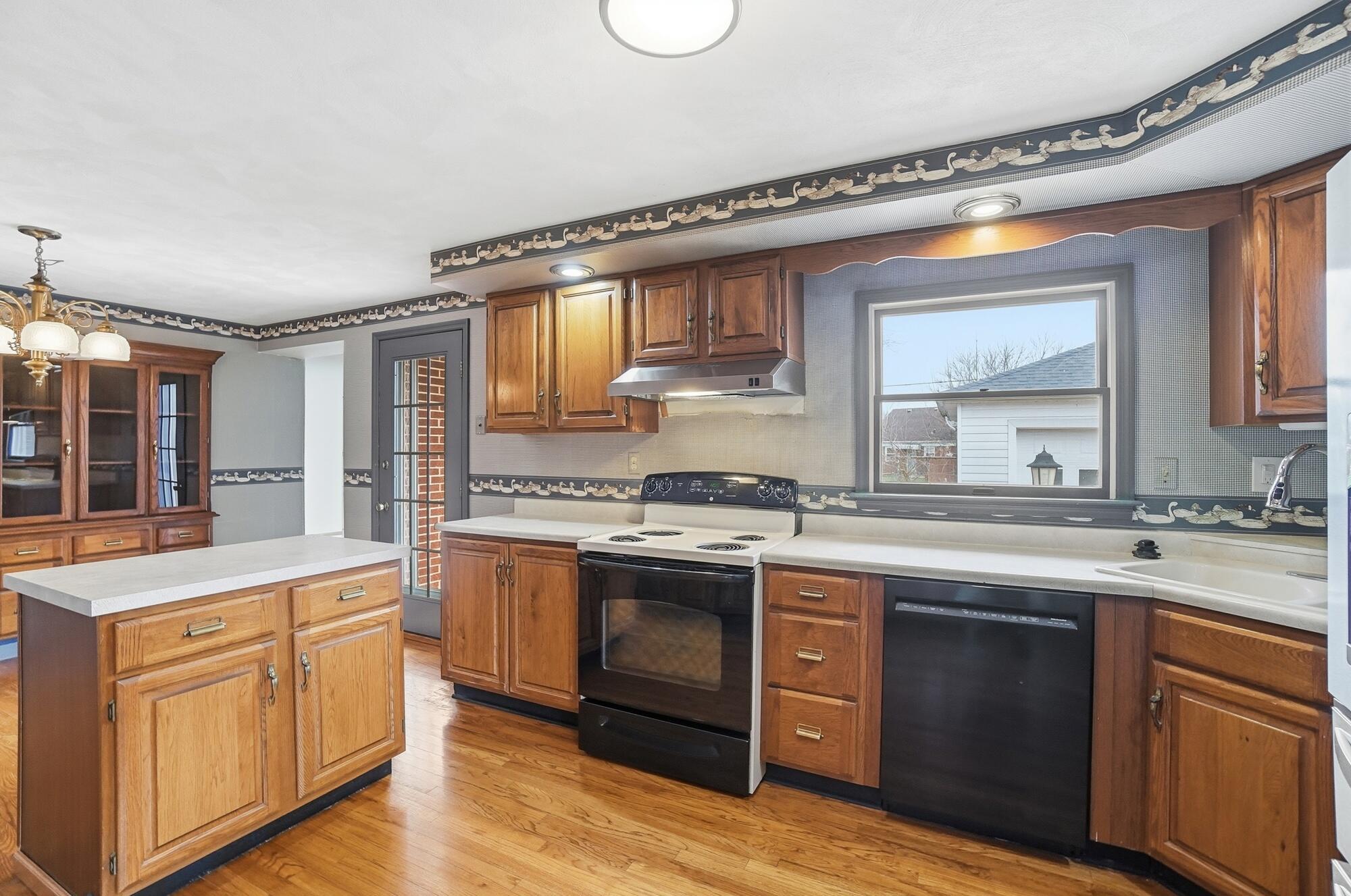 2524 Home Orchard Drive, Springfield, Ohio 45503