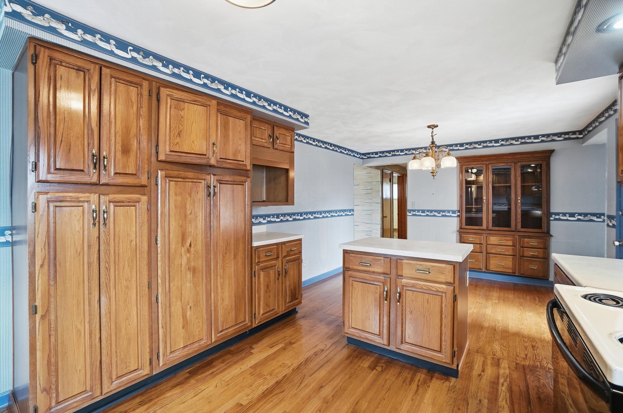 2524 Home Orchard Drive, Springfield, Ohio 45503