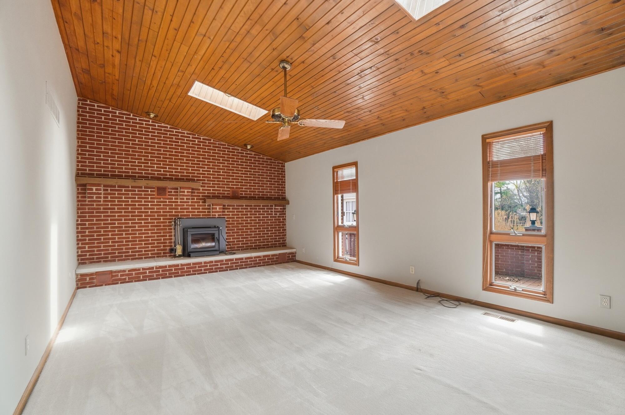 2524 Home Orchard Drive, Springfield, Ohio 45503