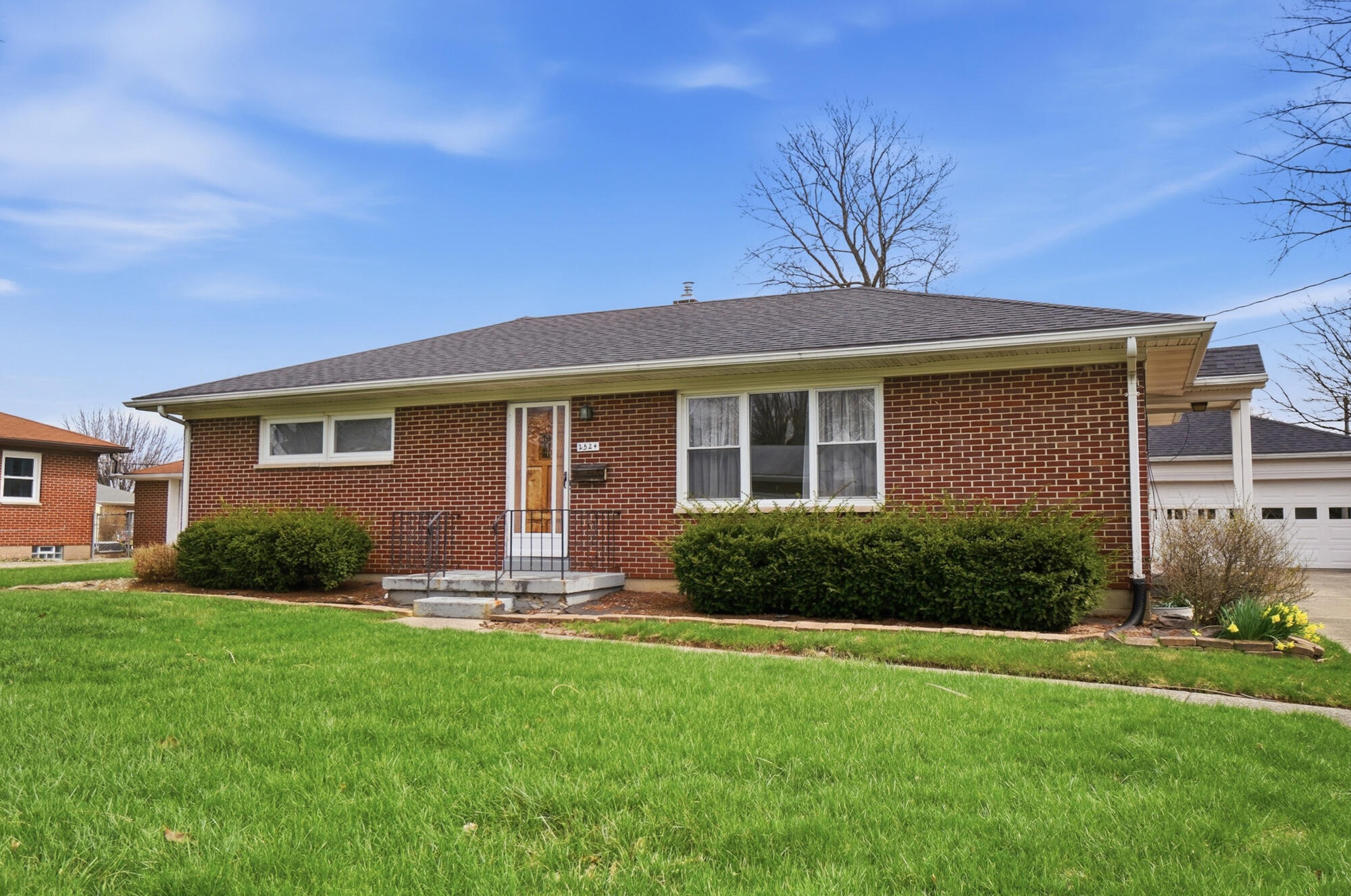 2524 Home Orchard Drive, Springfield, Ohio 45503