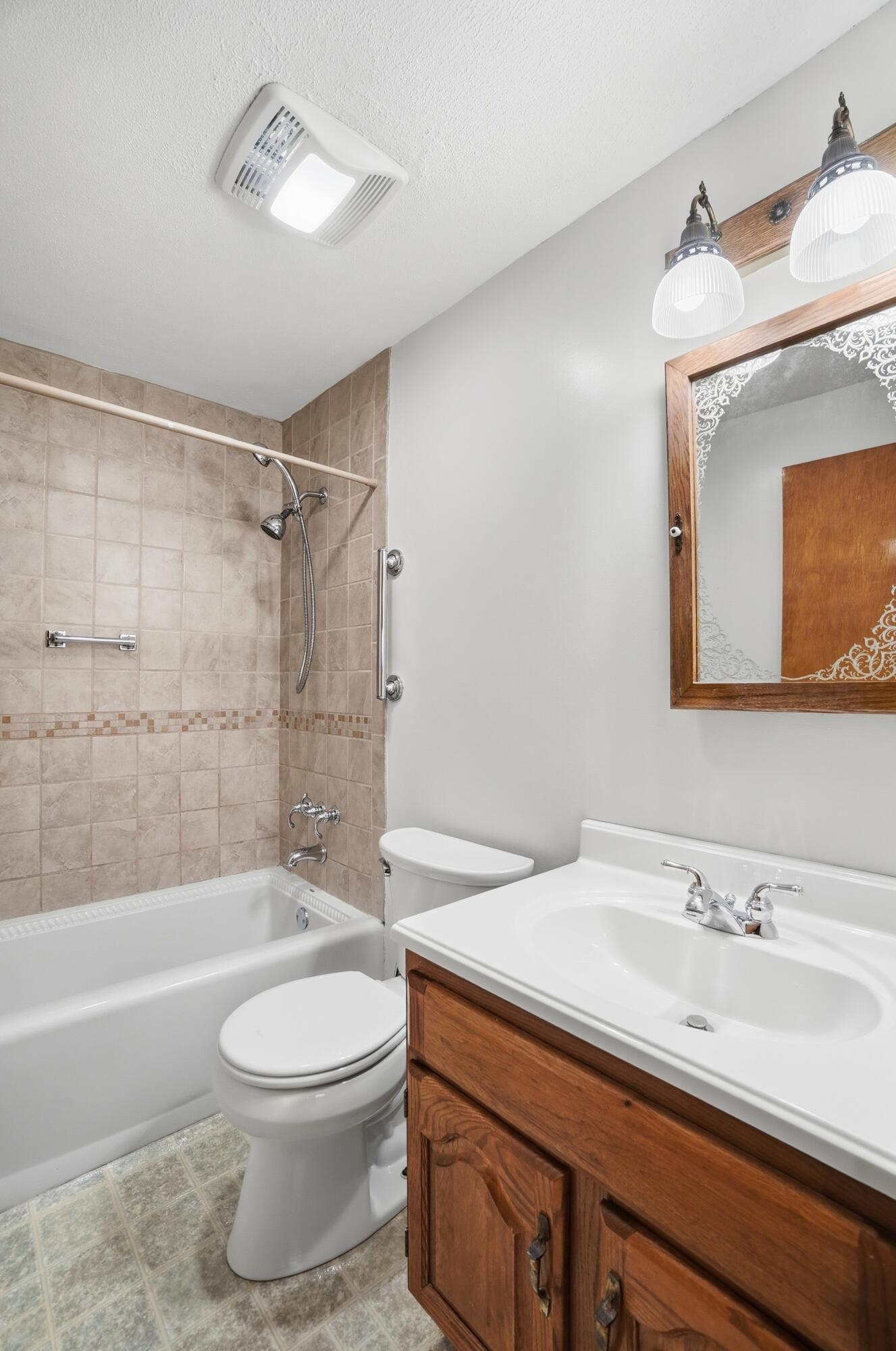 2524 Home Orchard Drive, Springfield, Ohio 45503