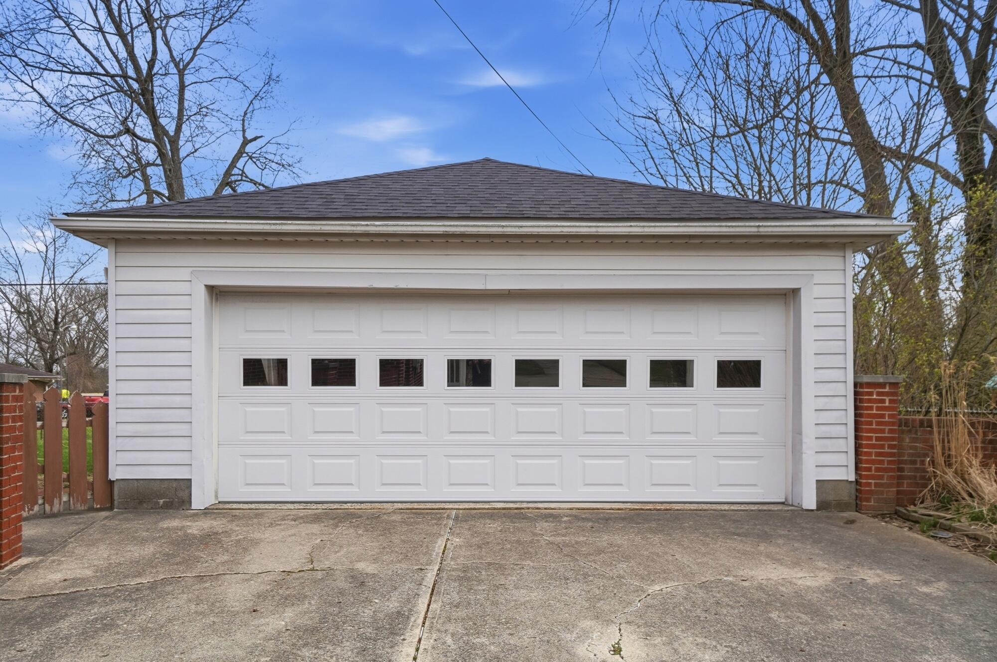 2524 Home Orchard Drive, Springfield, Ohio 45503