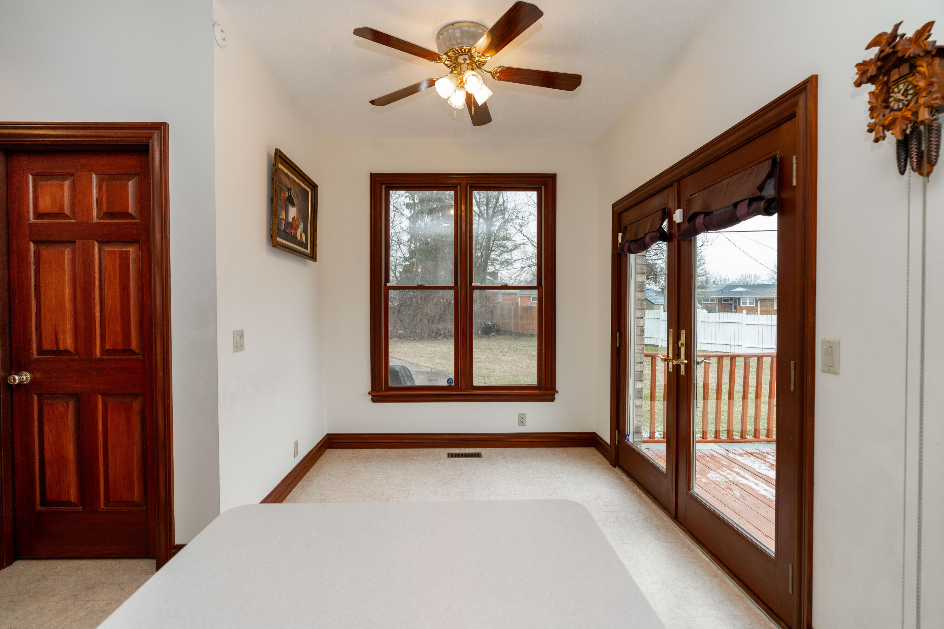 2442 Greystone Lane, Springfield, Ohio 45503