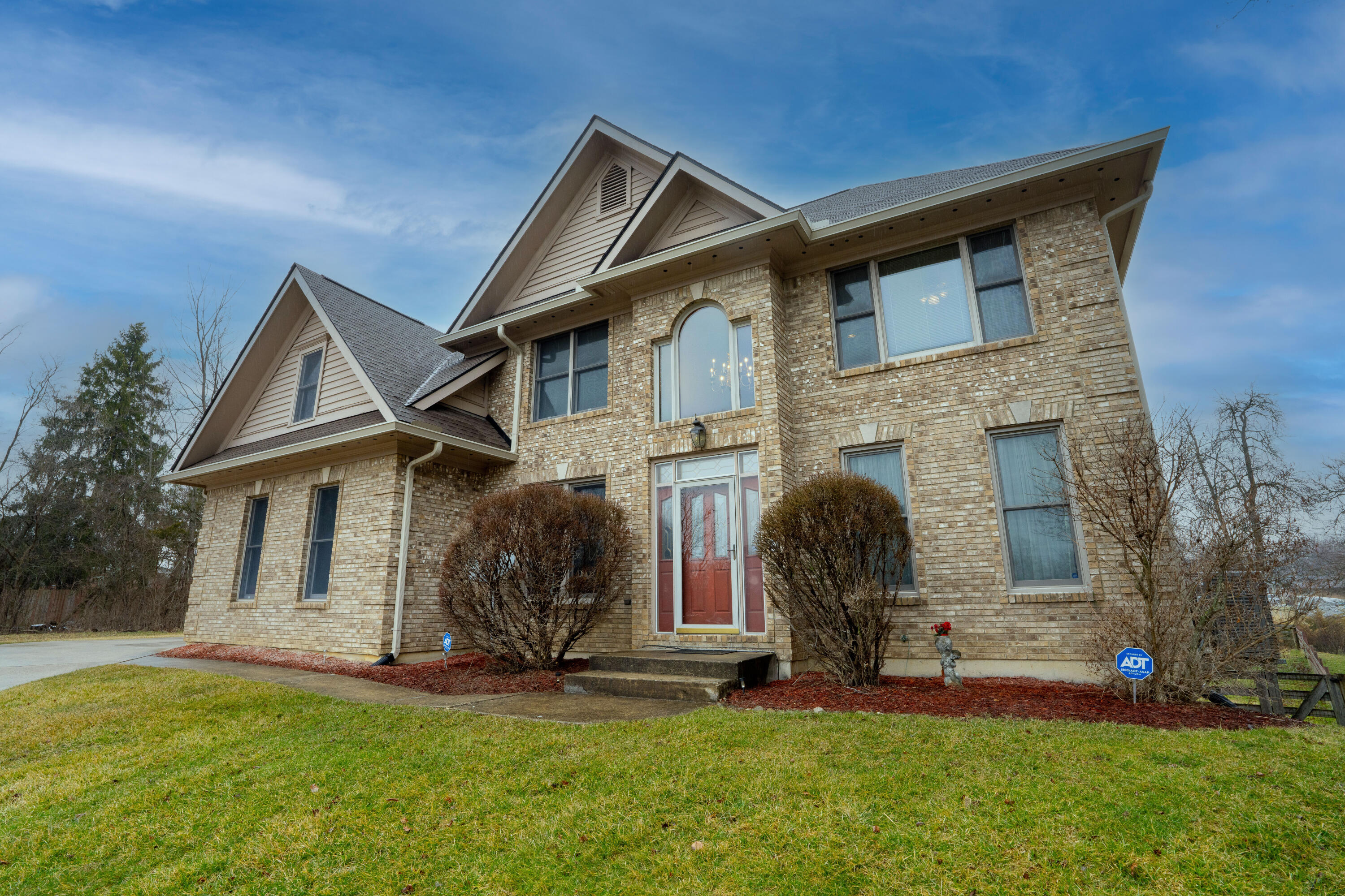 2442 Greystone Lane, Springfield, Ohio 45503