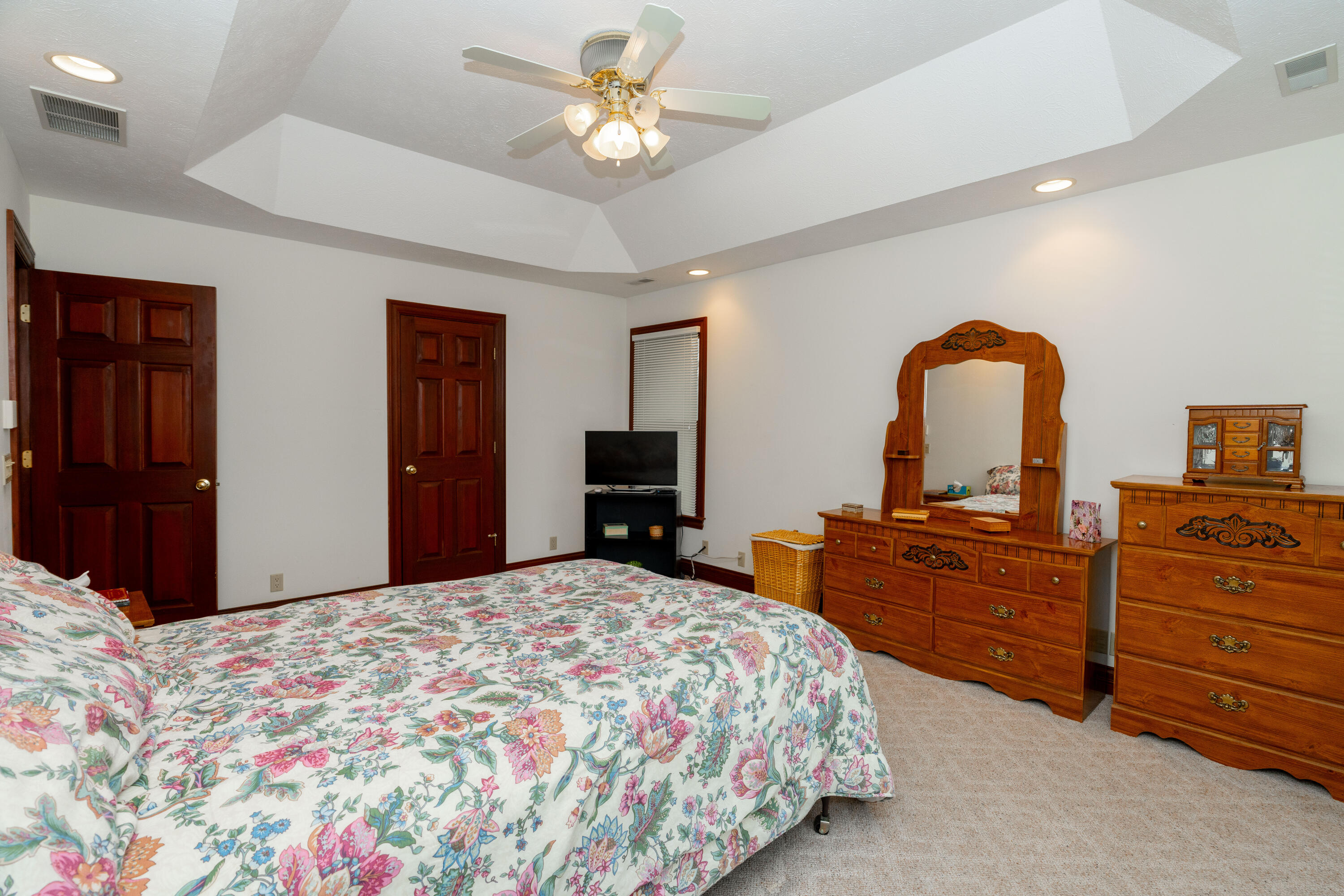 2442 Greystone Lane, Springfield, Ohio 45503