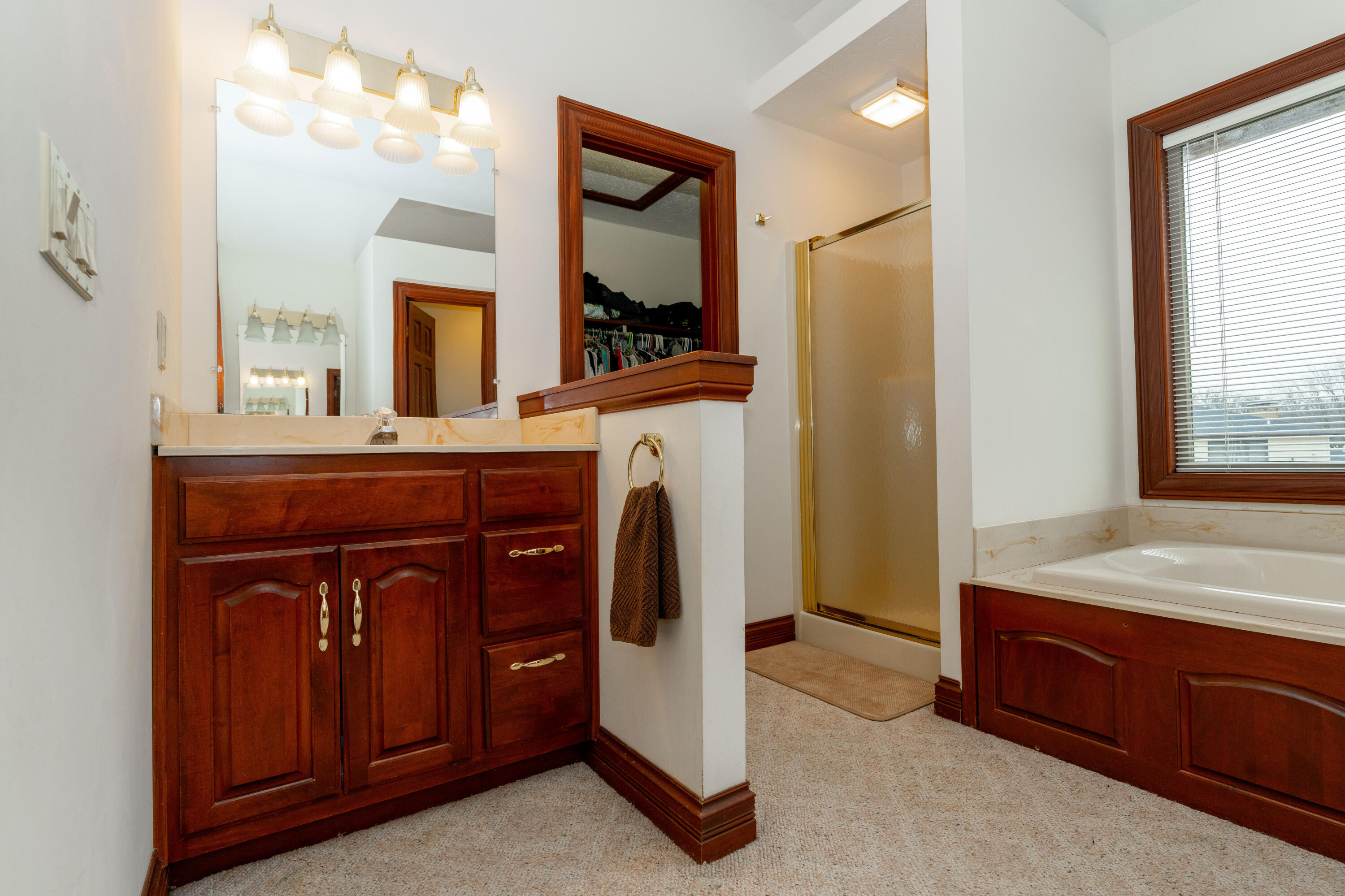 2442 Greystone Lane, Springfield, Ohio 45503