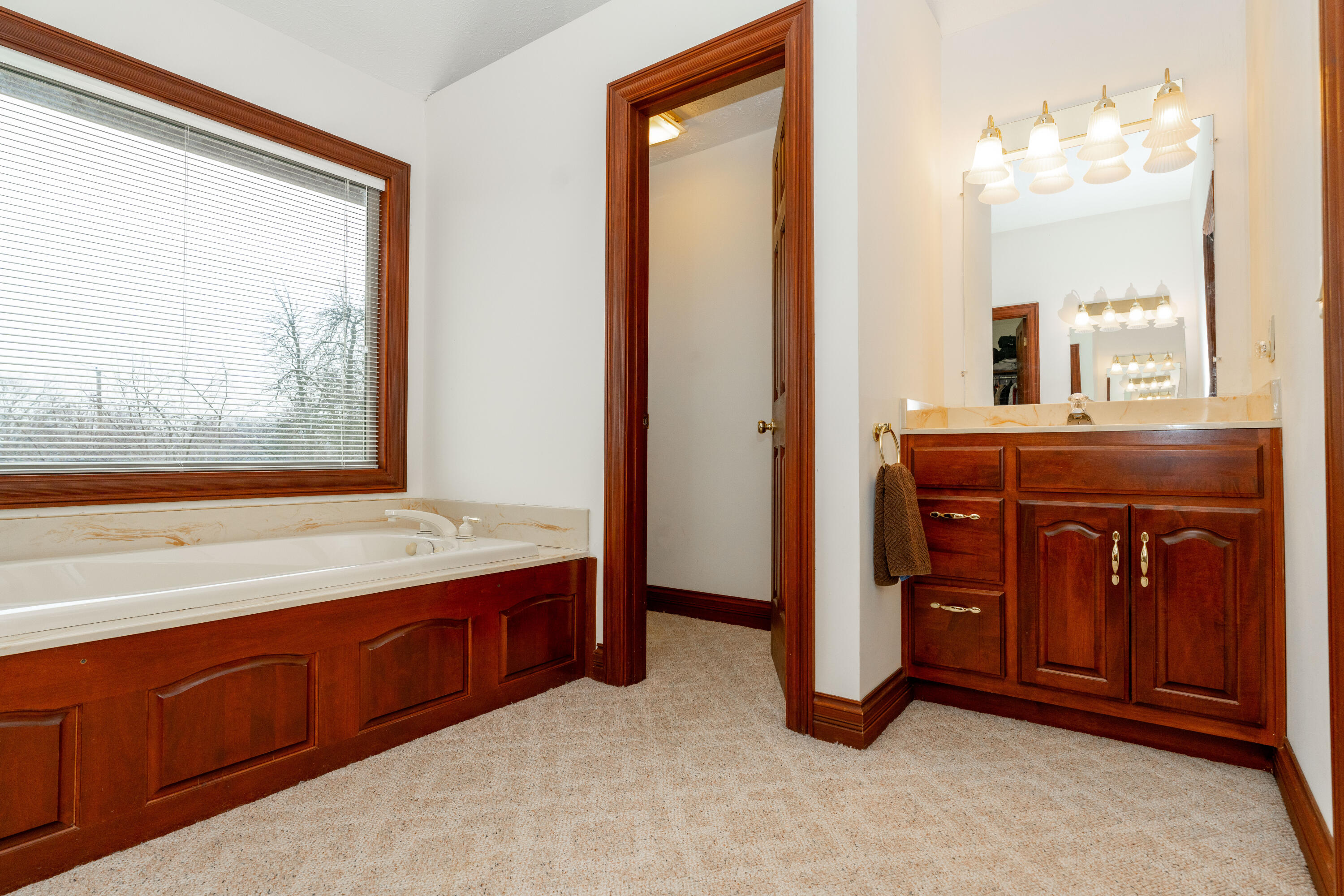 2442 Greystone Lane, Springfield, Ohio 45503