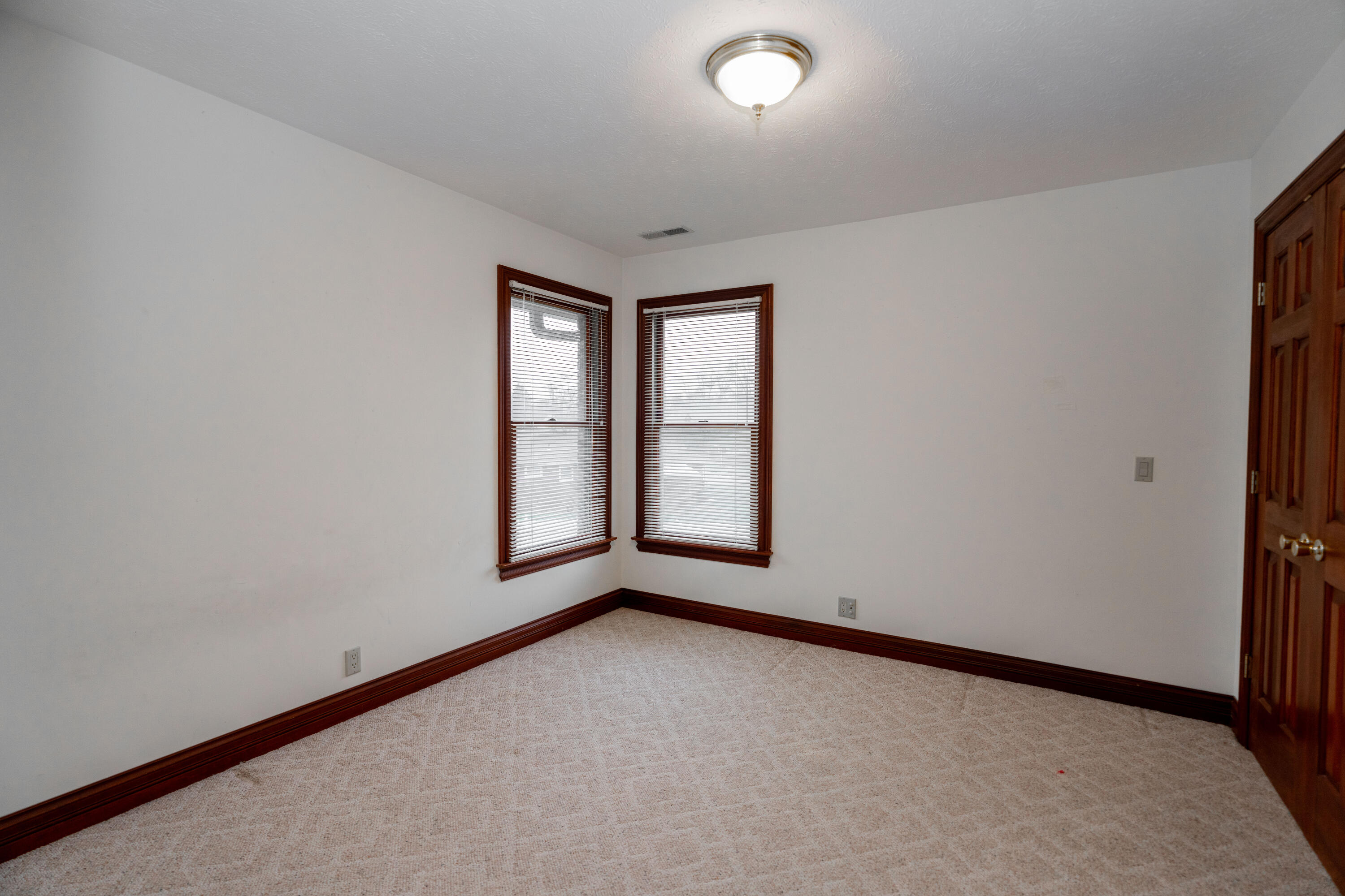 2442 Greystone Lane, Springfield, Ohio 45503