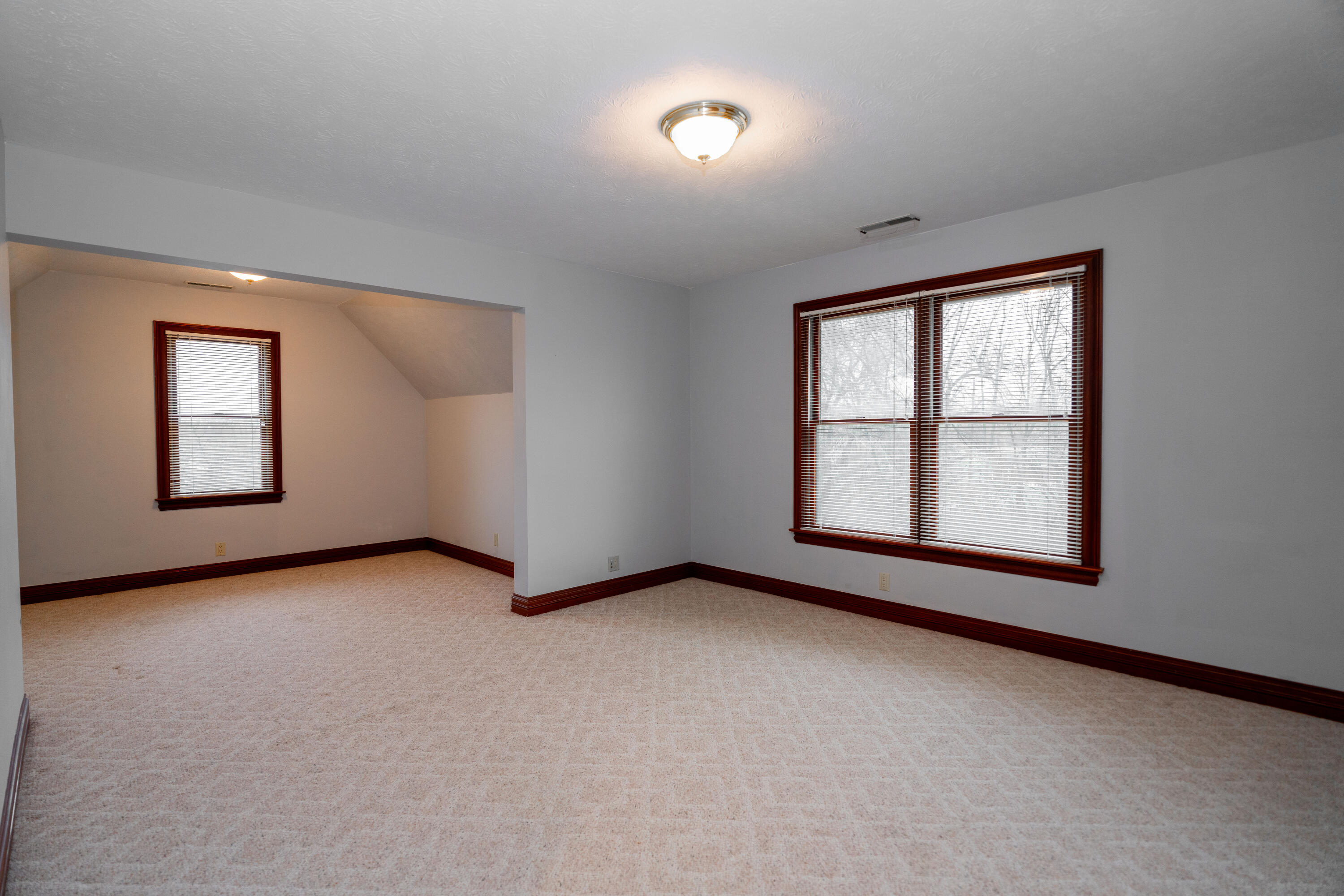 2442 Greystone Lane, Springfield, Ohio 45503