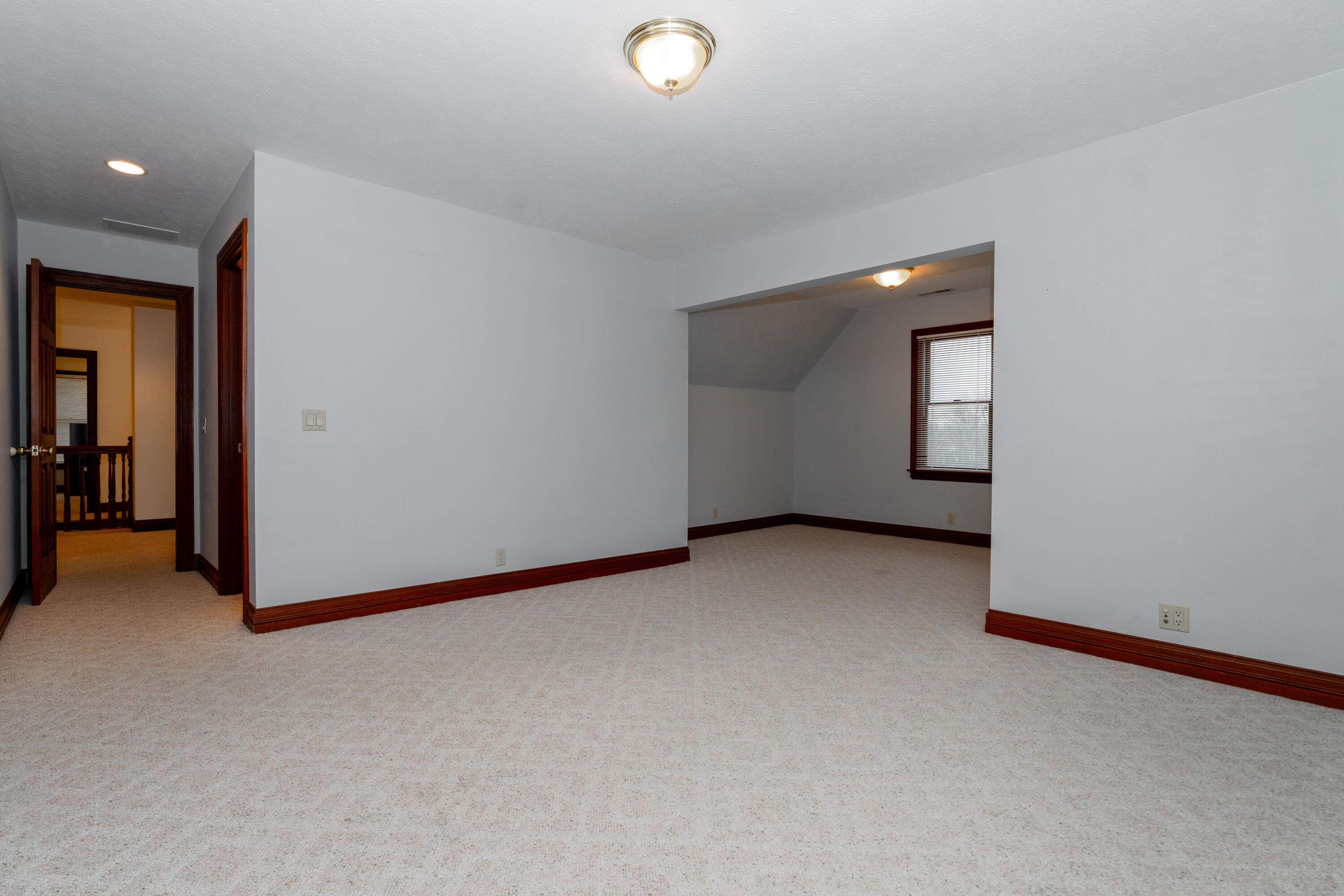 2442 Greystone Lane, Springfield, Ohio 45503