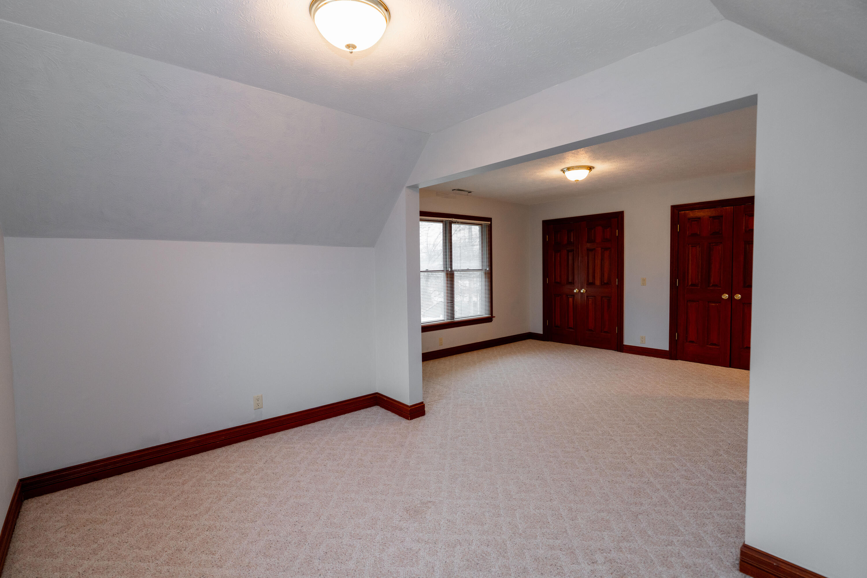 2442 Greystone Lane, Springfield, Ohio 45503