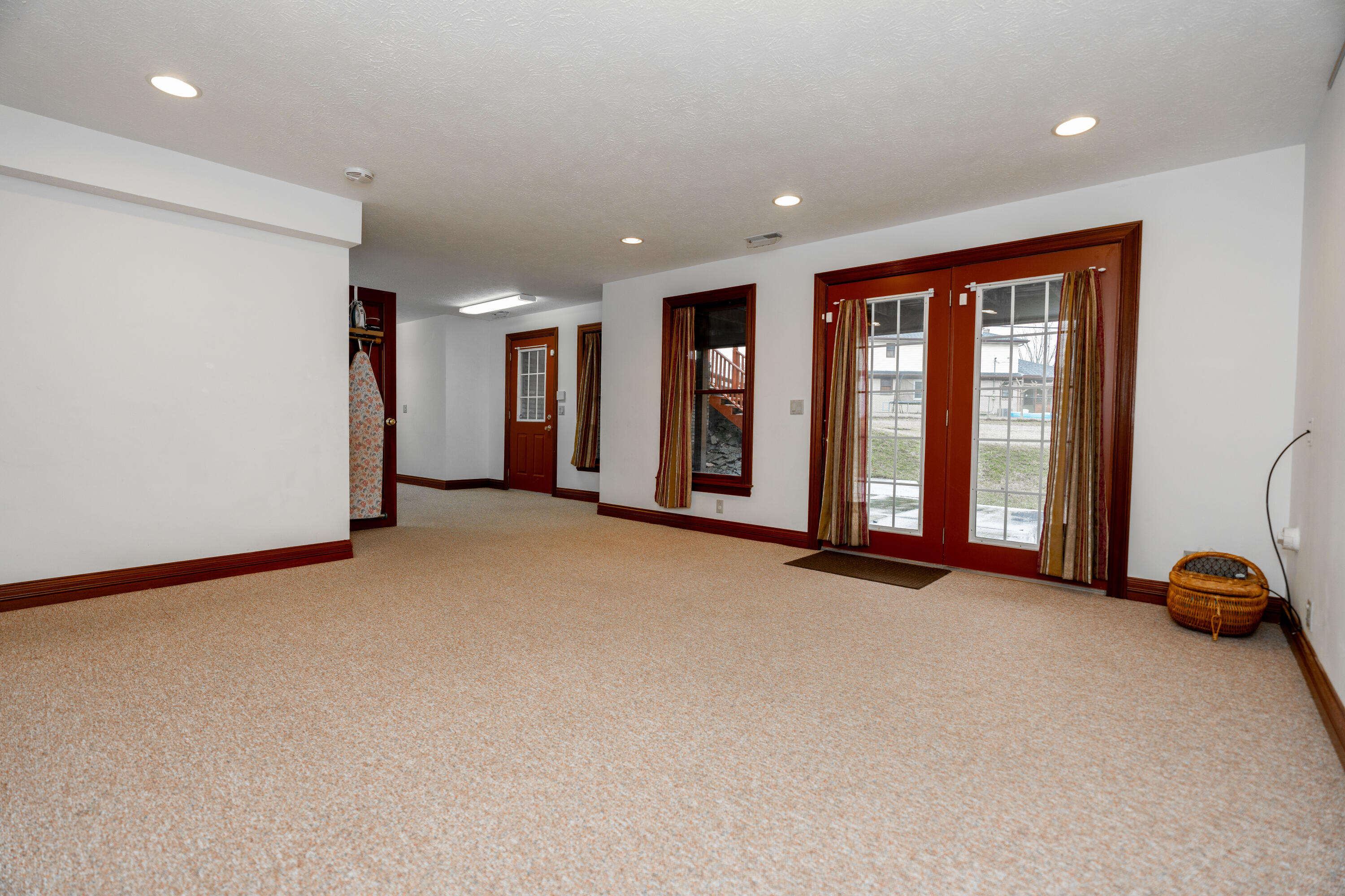 2442 Greystone Lane, Springfield, Ohio 45503