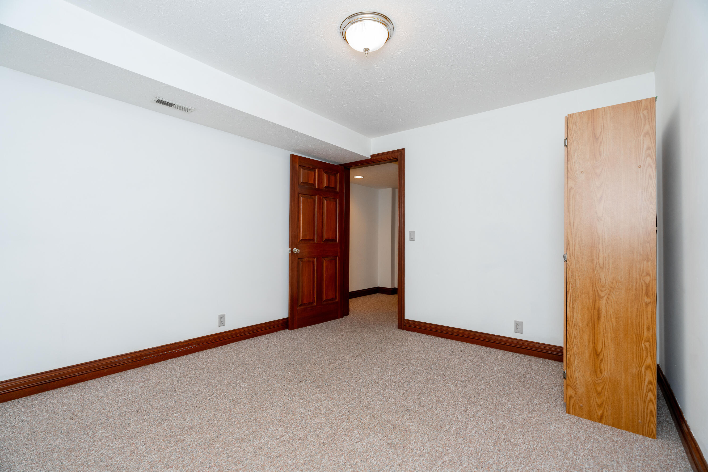 2442 Greystone Lane, Springfield, Ohio 45503