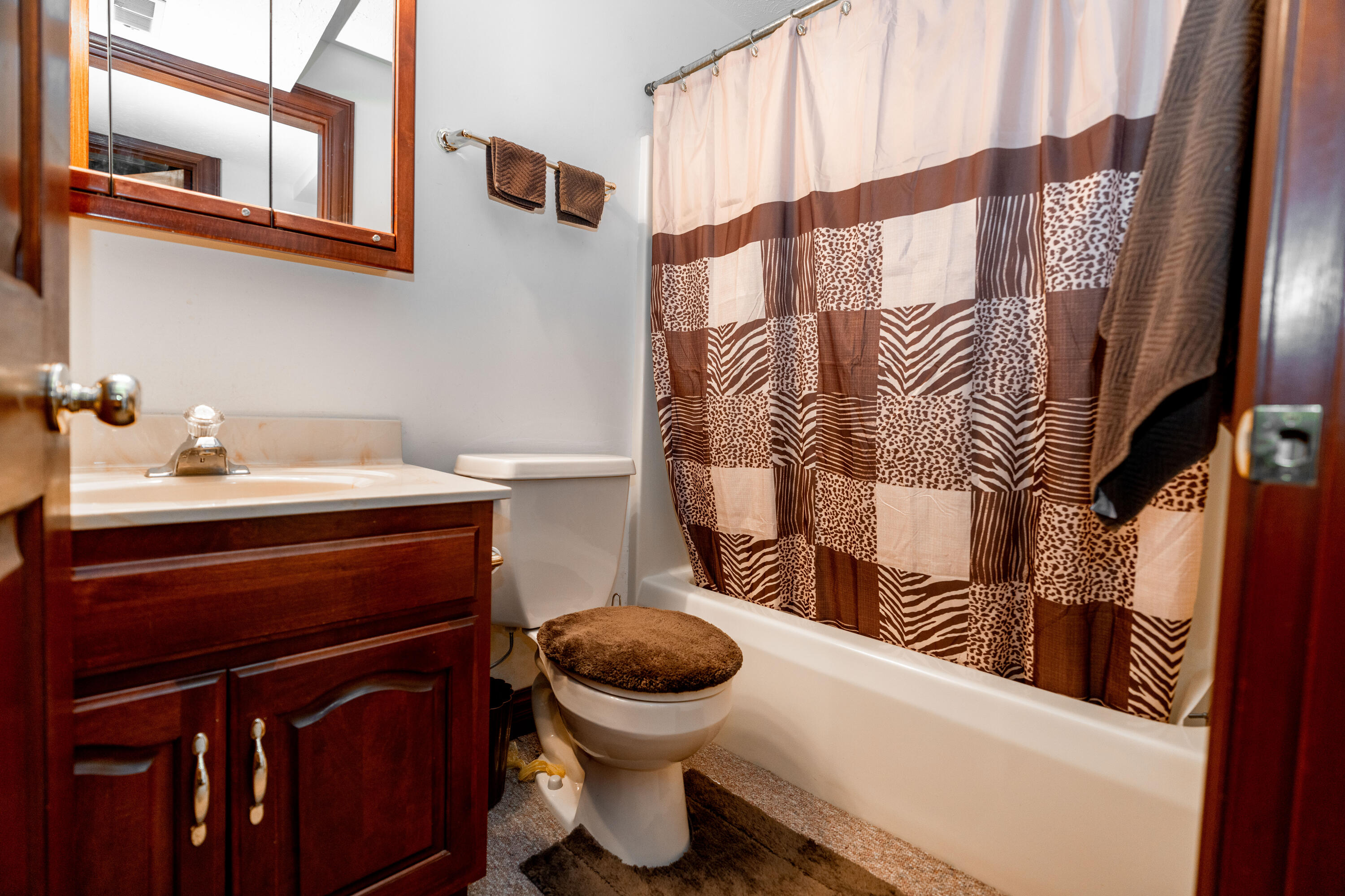 2442 Greystone Lane, Springfield, Ohio 45503