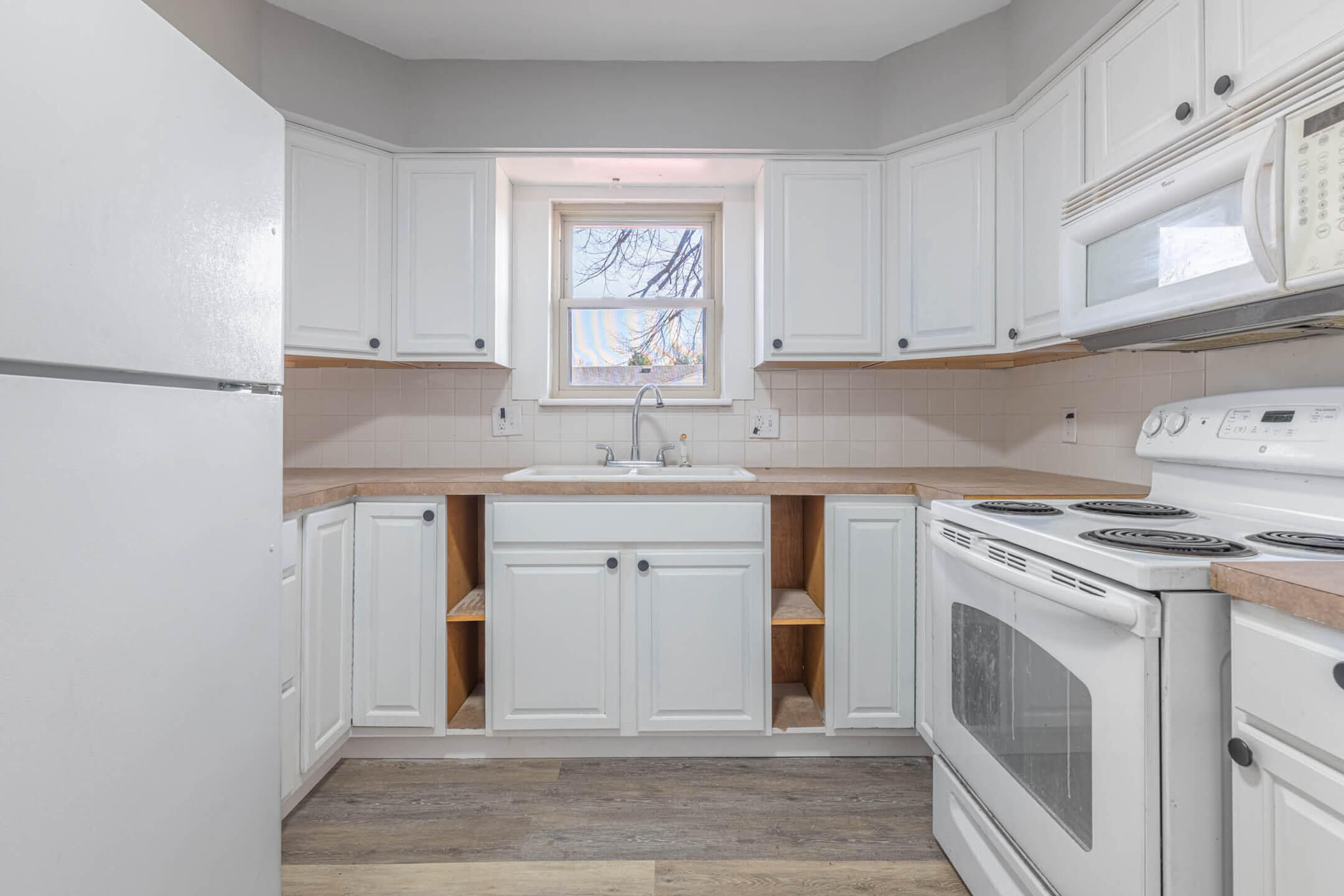 1300 Edgebrook Avenue, New Carlisle, Ohio 45344