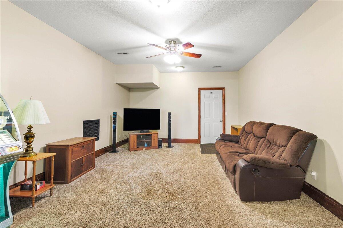 4164 County Road 1, Bellefontaine, Ohio 43311