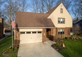 813 Magnolia Street, Saint Marys, Ohio 45885, 4 Bedrooms Bedrooms, ,2 BathroomsBathrooms,Residential,For Sale,Magnolia,1044564