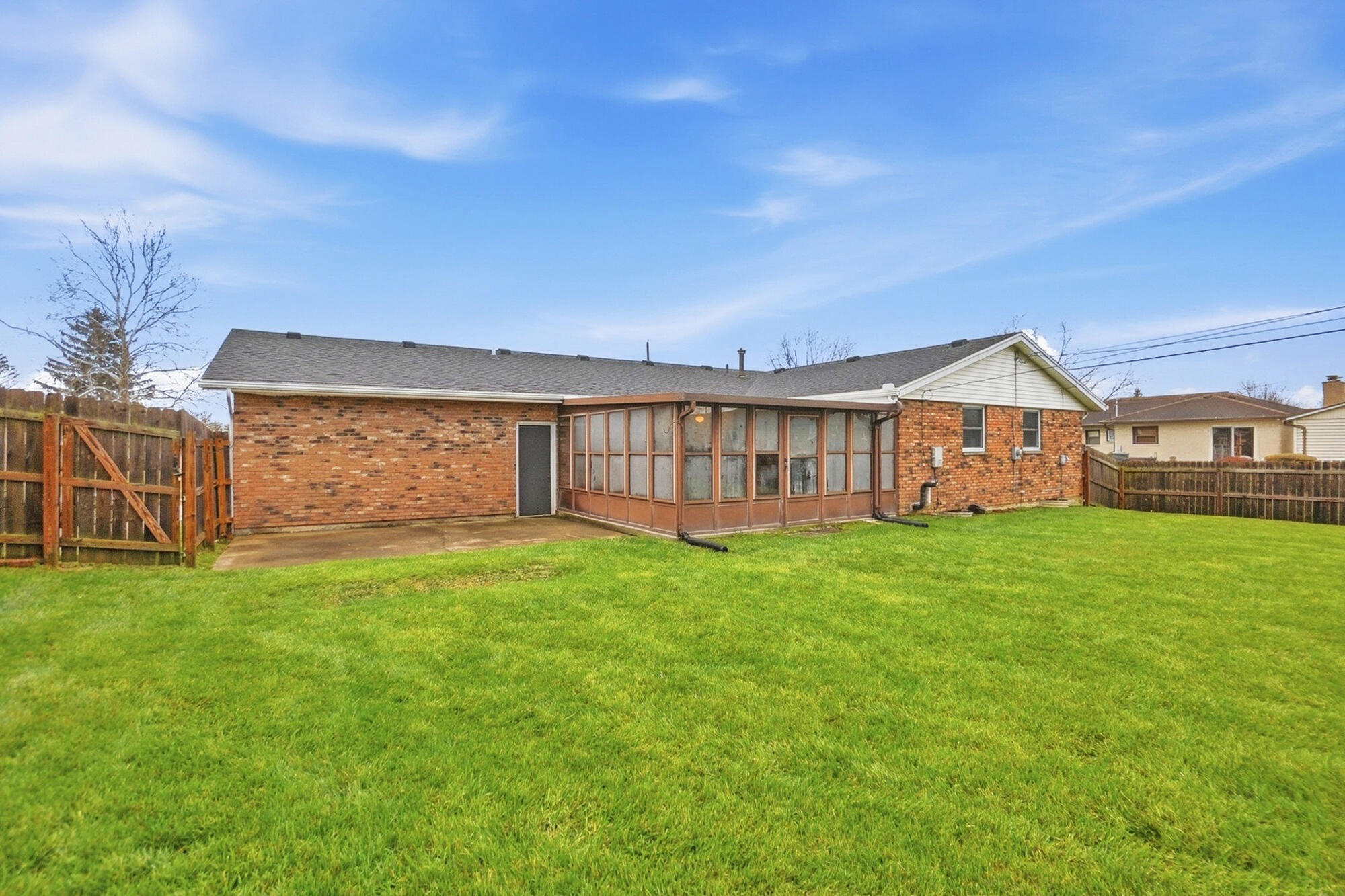 1628 Yorkshire Court, Springfield, Ohio 45503