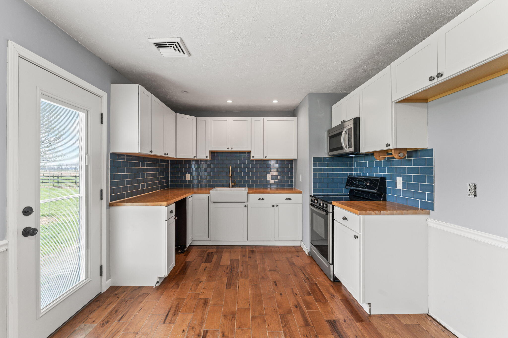 4716 Old Clifton Road, Springfield, Ohio 45502