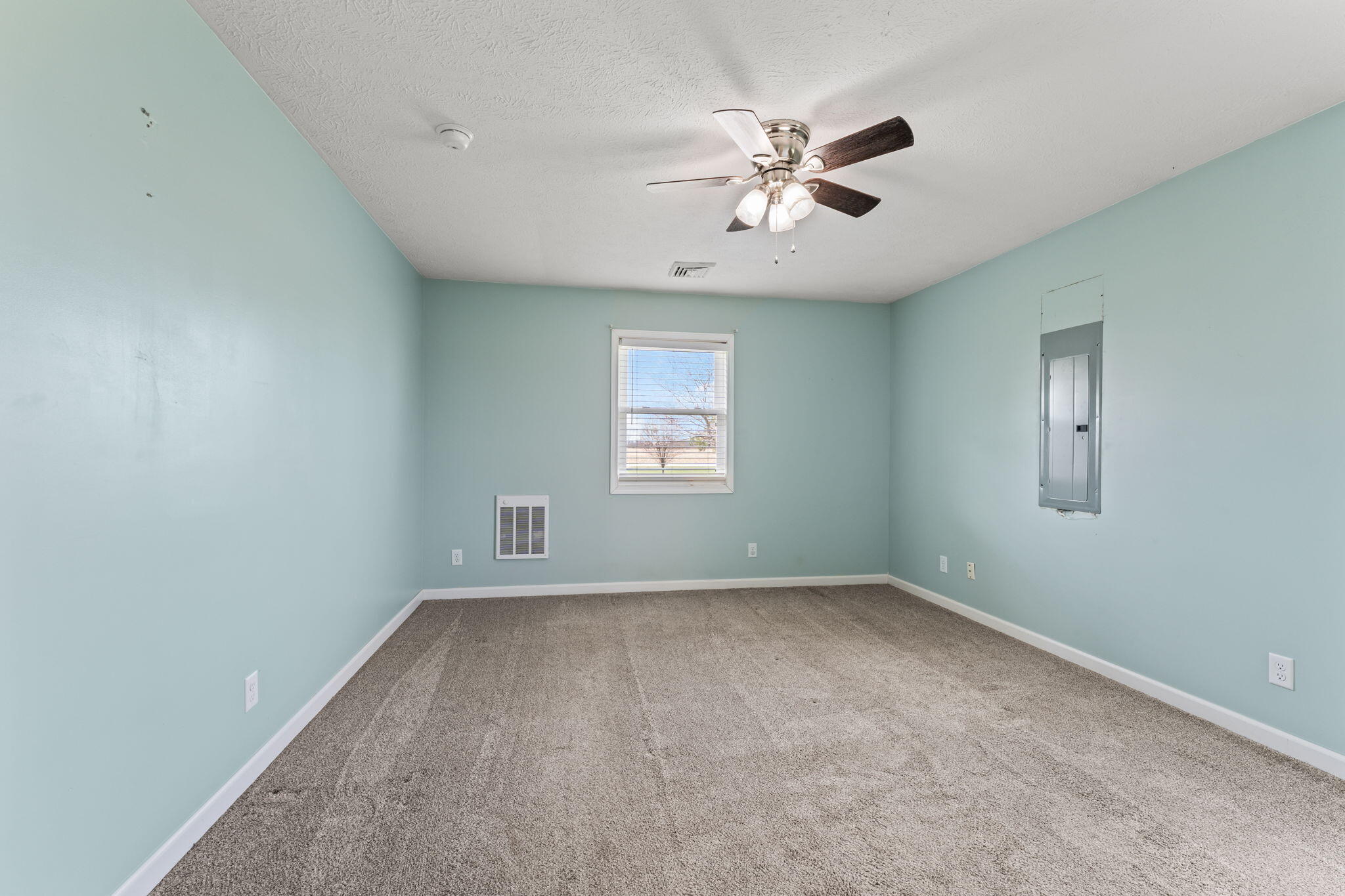 4716 Old Clifton Road, Springfield, Ohio 45502