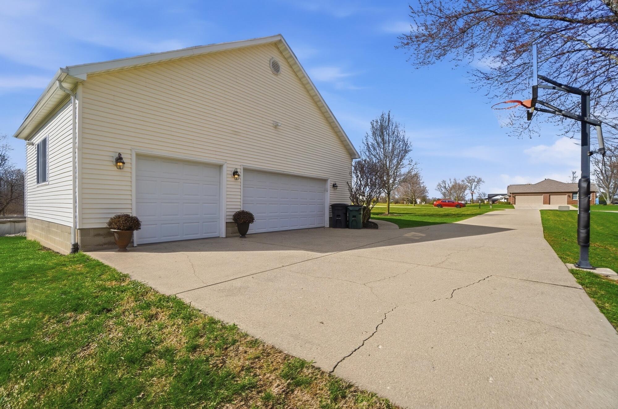 3457 Stoney Creek Street, Springfield, Ohio 45504