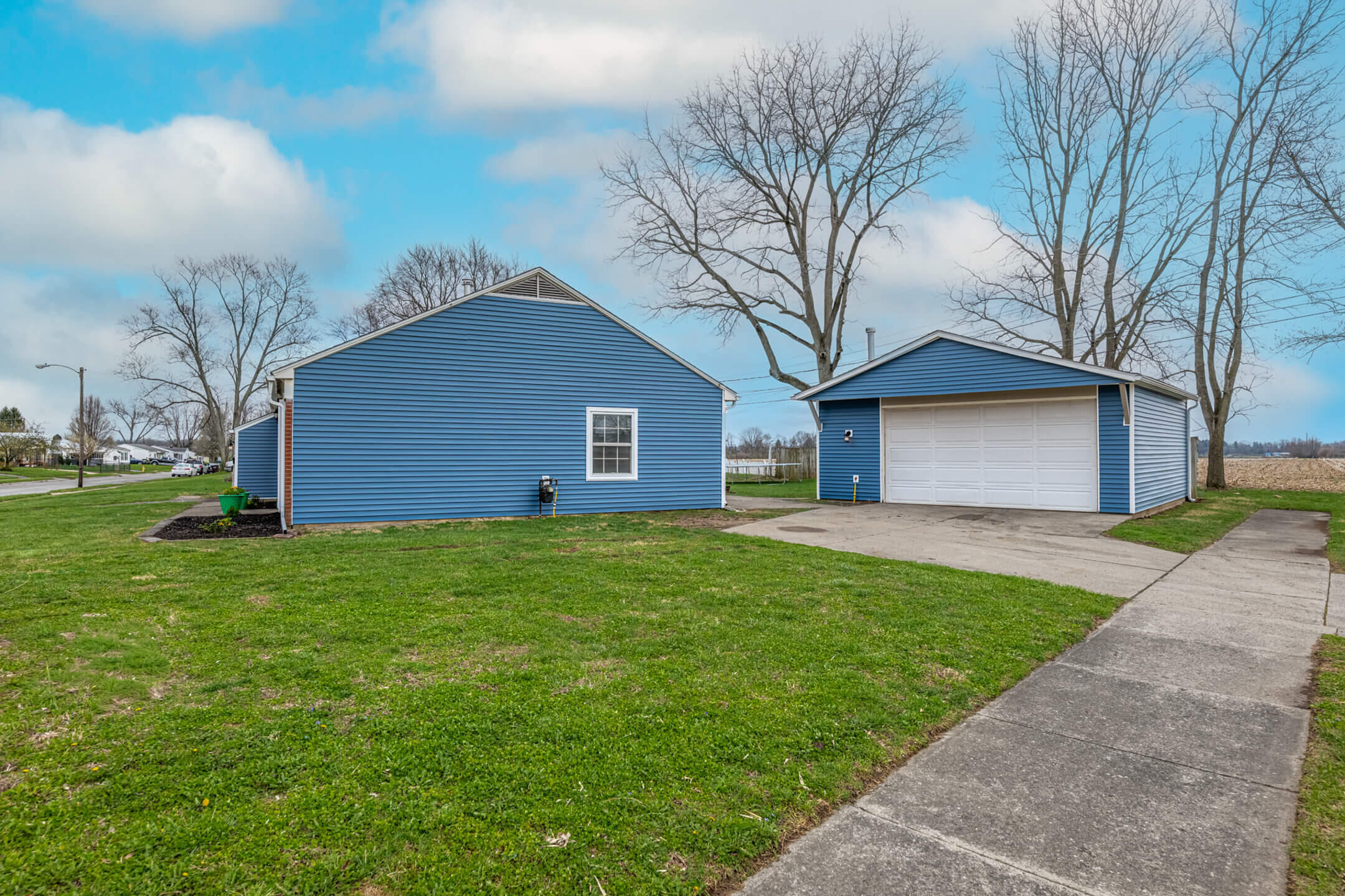 2037 Gerald Drive, Springfield, Ohio 45505