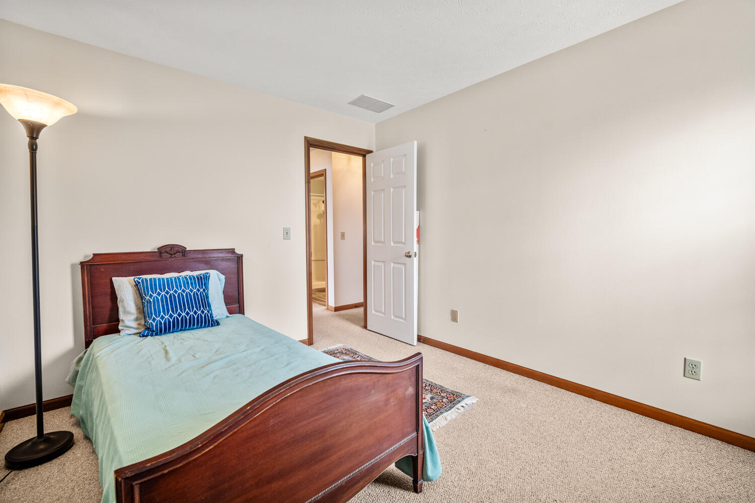 2113 Wilshire Drive, Piqua, Ohio 45356