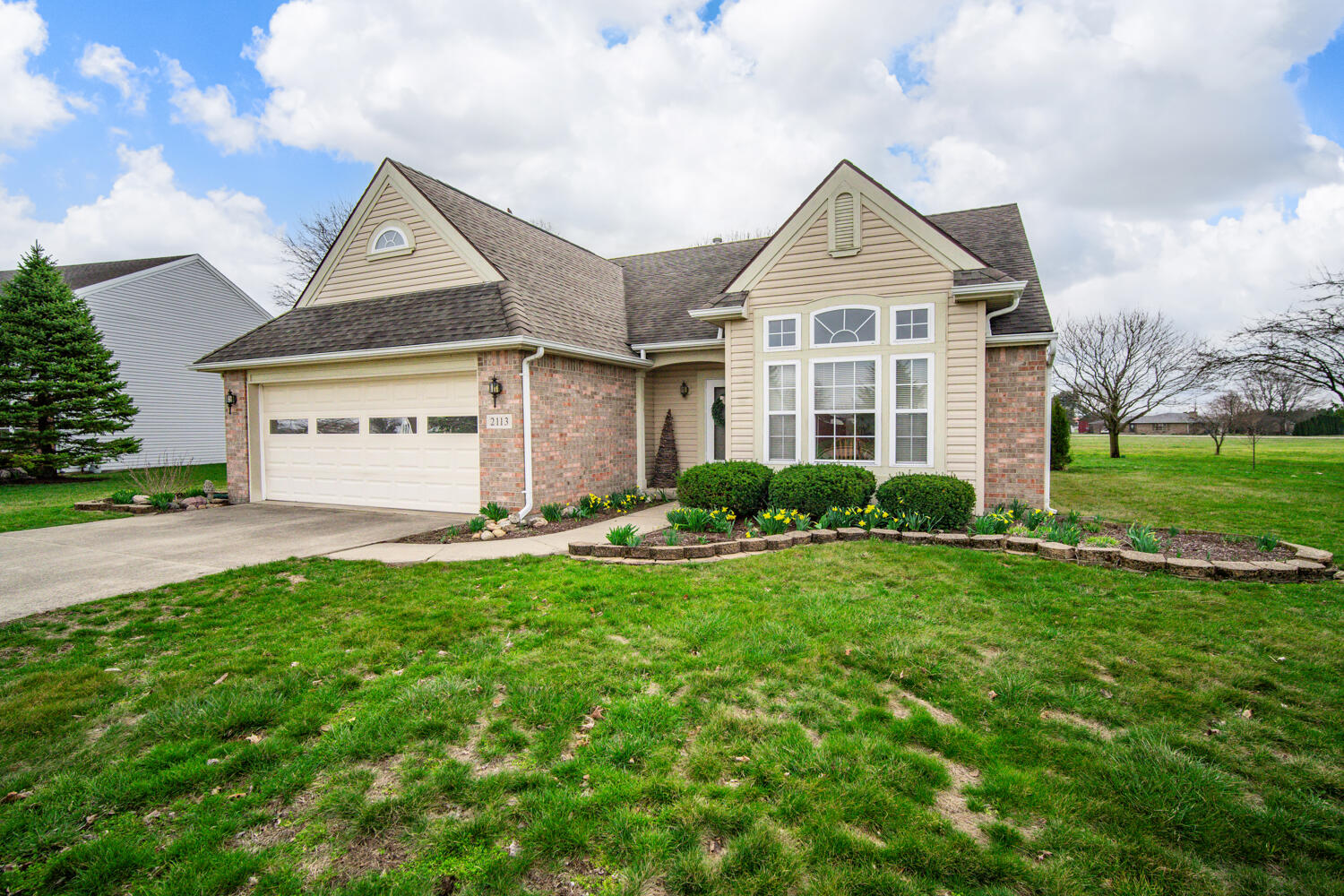 2113 Wilshire Drive, Piqua, Ohio 45356