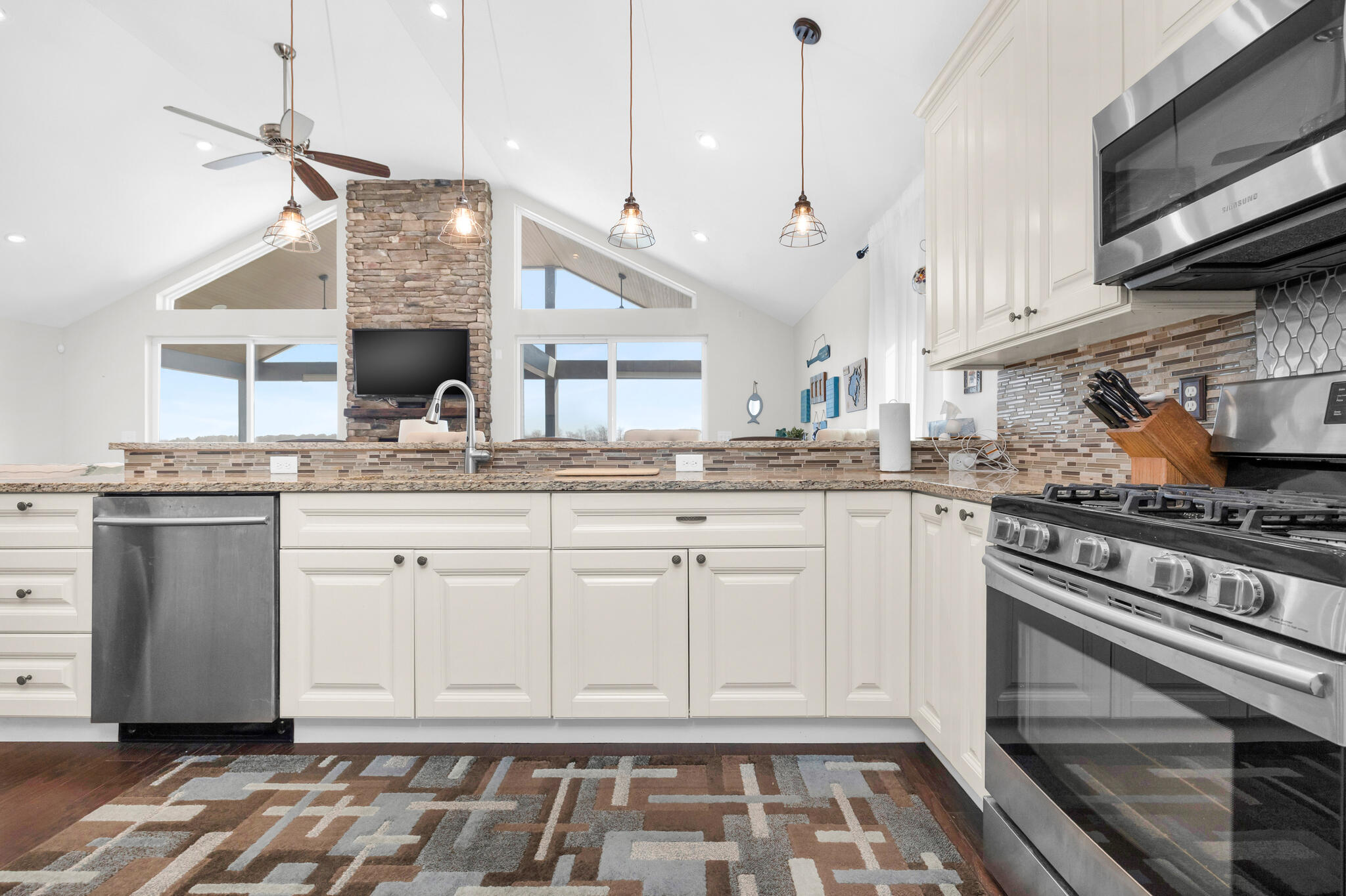 8596 State Route 368, Huntsville, Ohio 43324