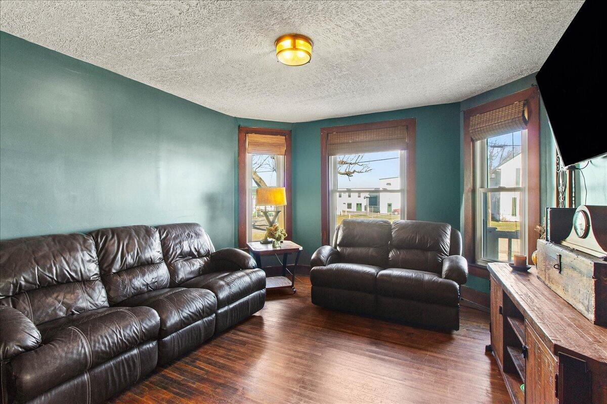 431 Center Street, West Mansfield, Ohio 43358