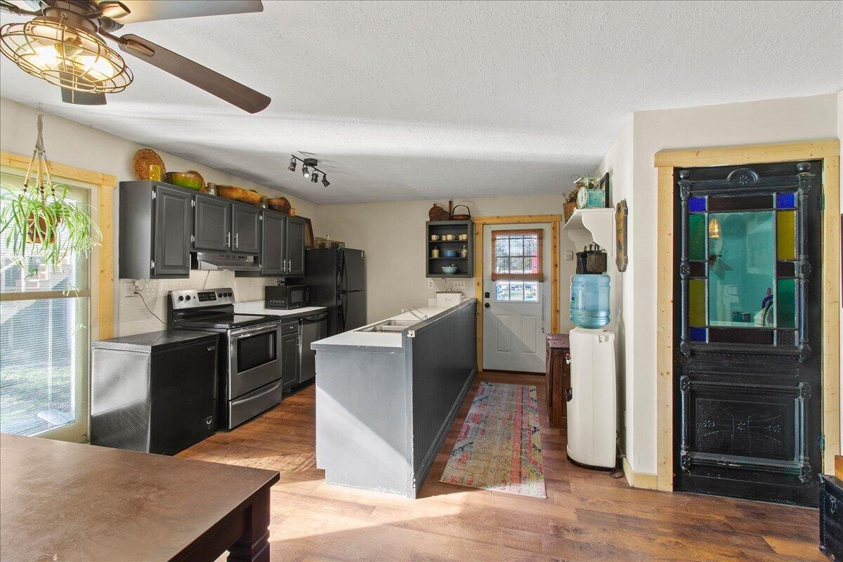 431 Center Street, West Mansfield, Ohio 43358