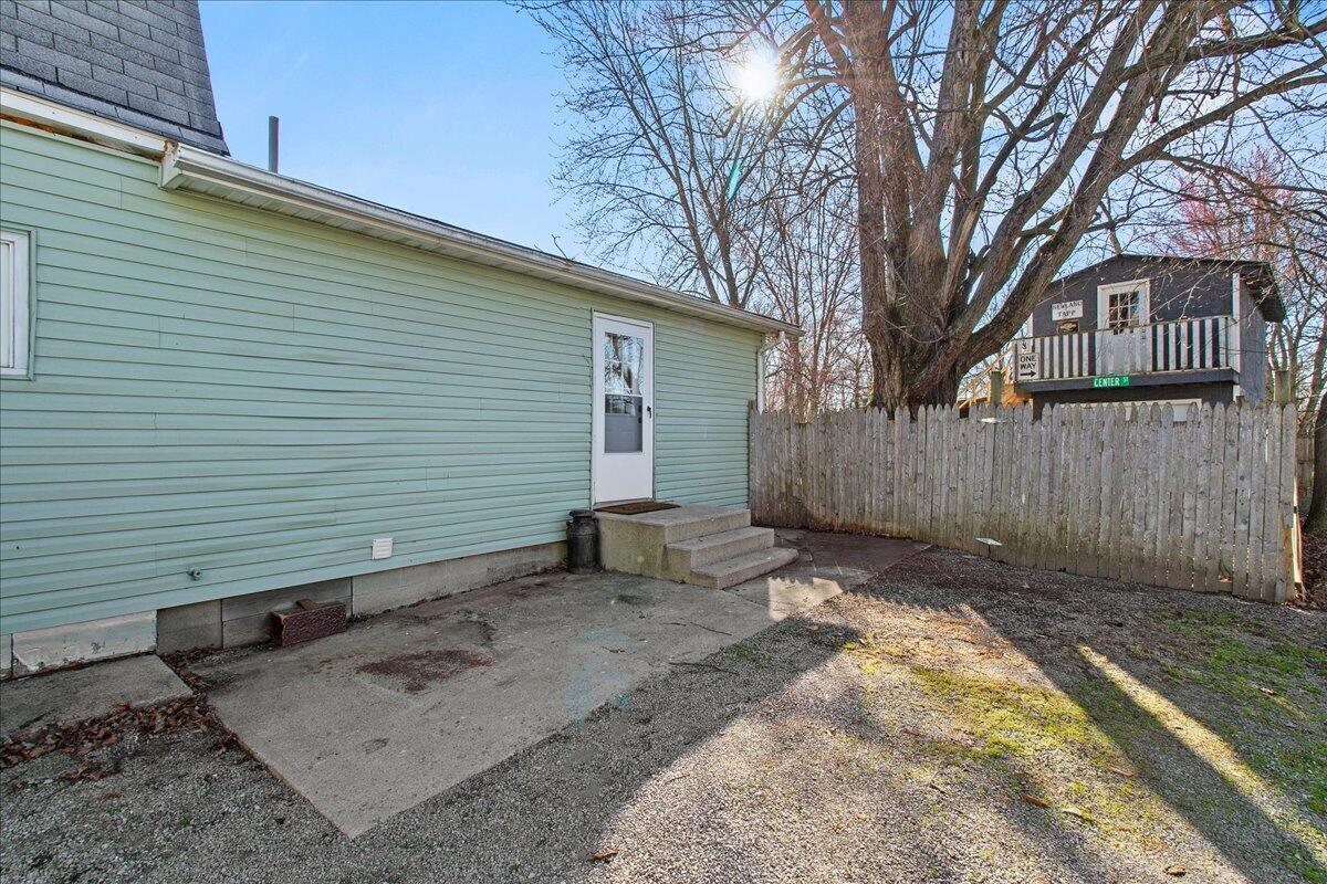 431 Center Street, West Mansfield, Ohio 43358