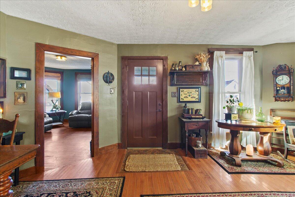 431 Center Street, West Mansfield, Ohio 43358