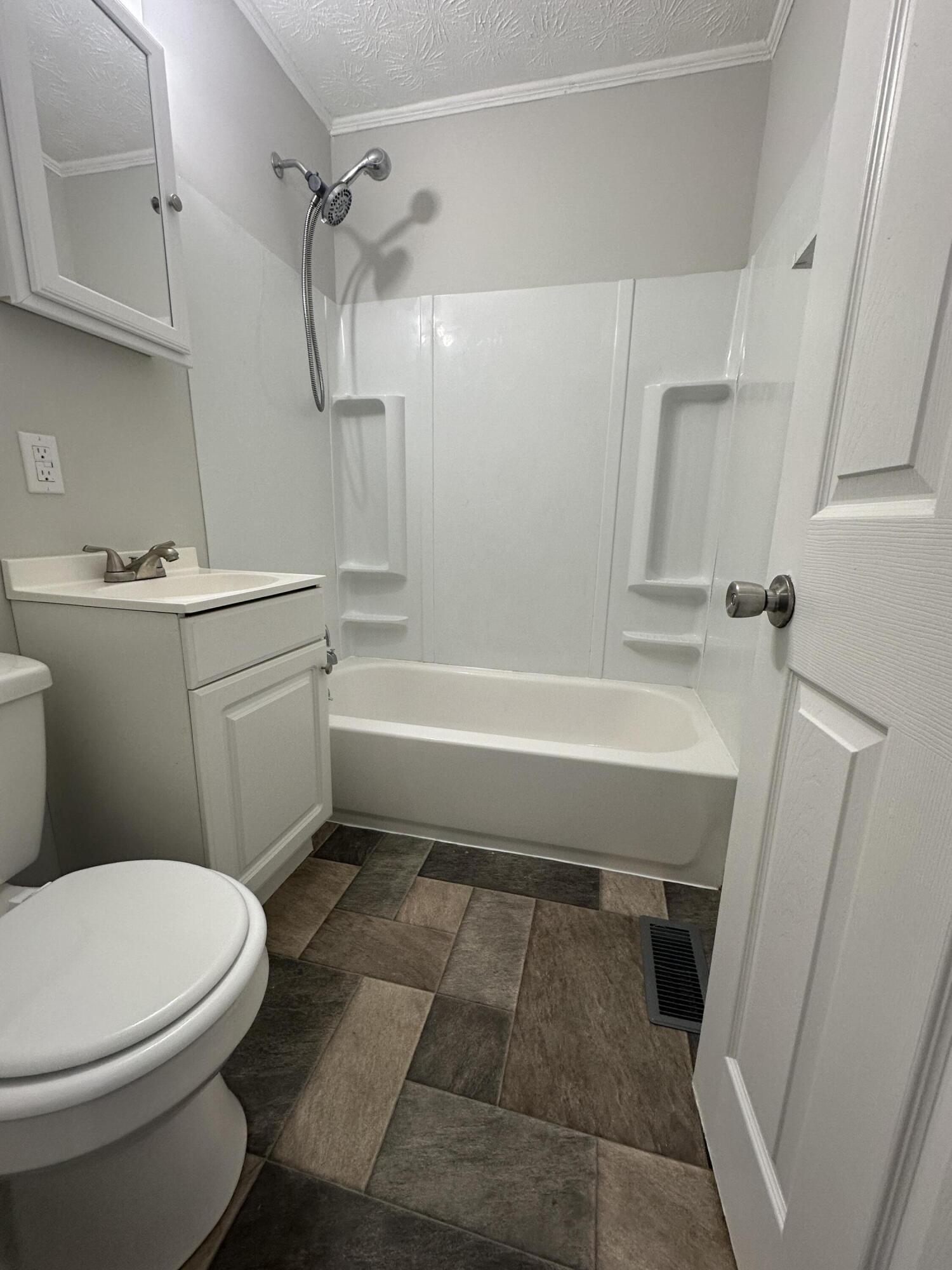 1633 Sweetbriar Lane, Springfield, Ohio 45505