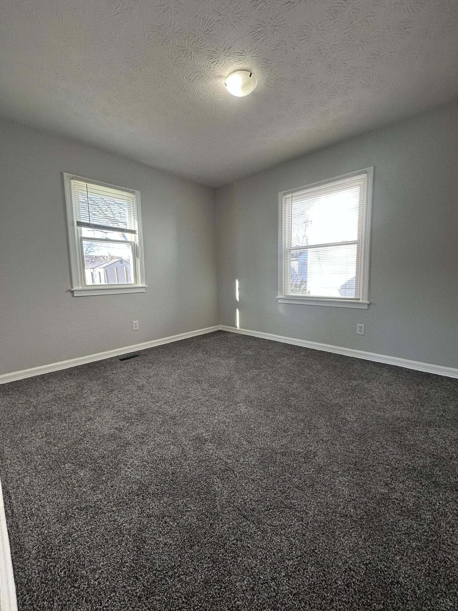 1633 Sweetbriar Lane, Springfield, Ohio 45505