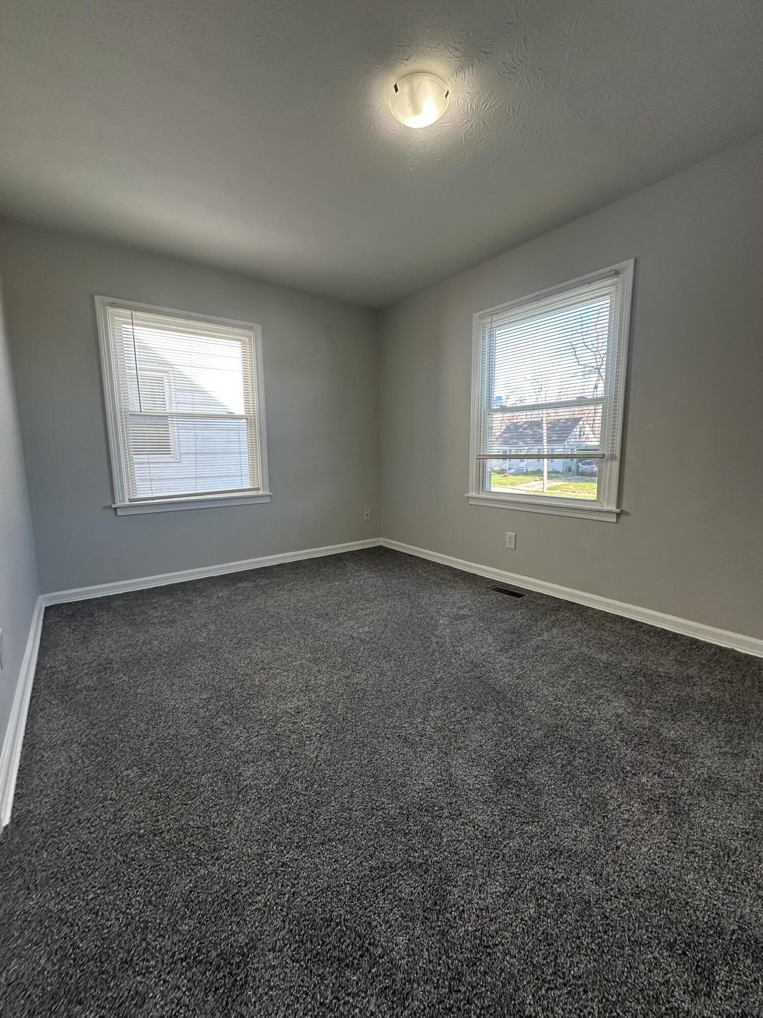 1633 Sweetbriar Lane, Springfield, Ohio 45505