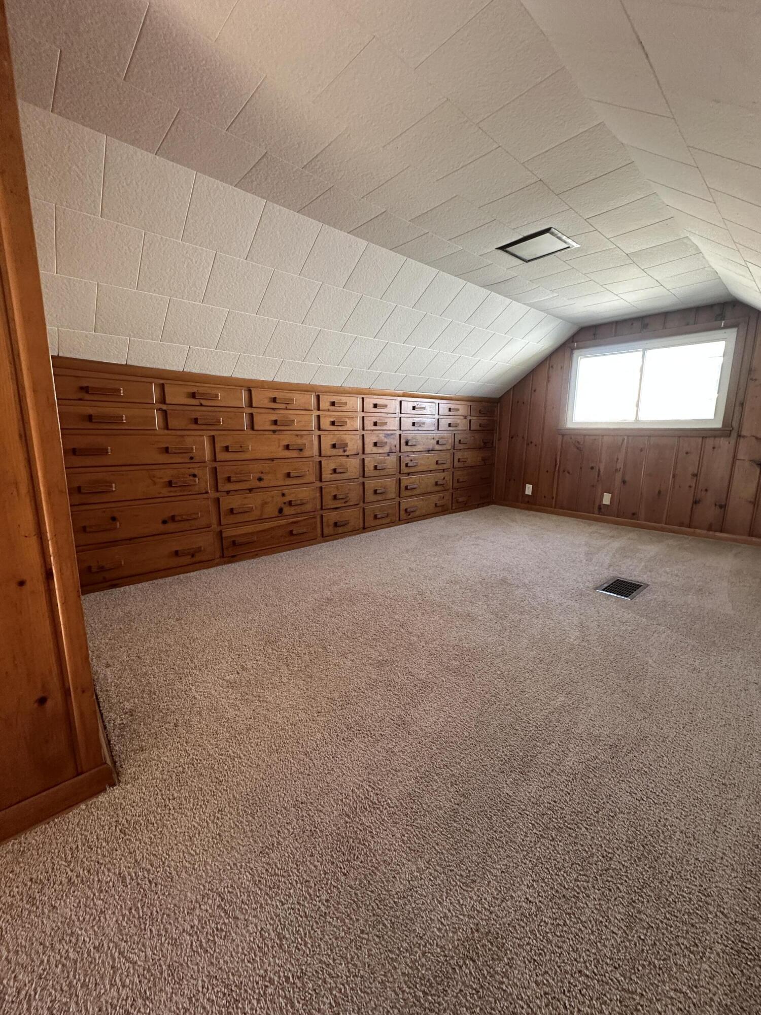 1633 Sweetbriar Lane, Springfield, Ohio 45505